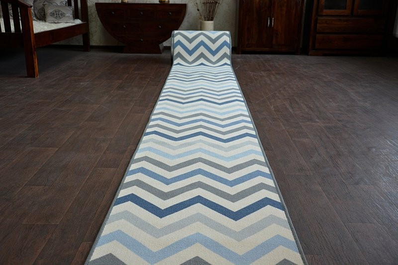 Protiskluzový běhoun SKY nebeský ZYGZAK