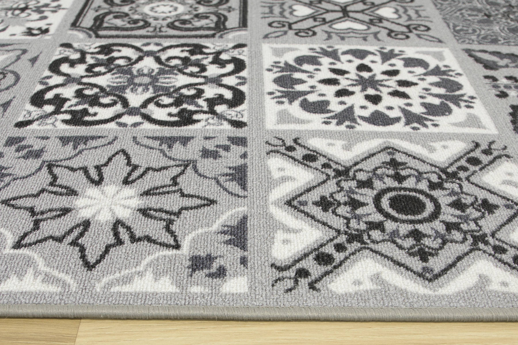 Protiskluzový koberec / běhoun Patchwork šedý