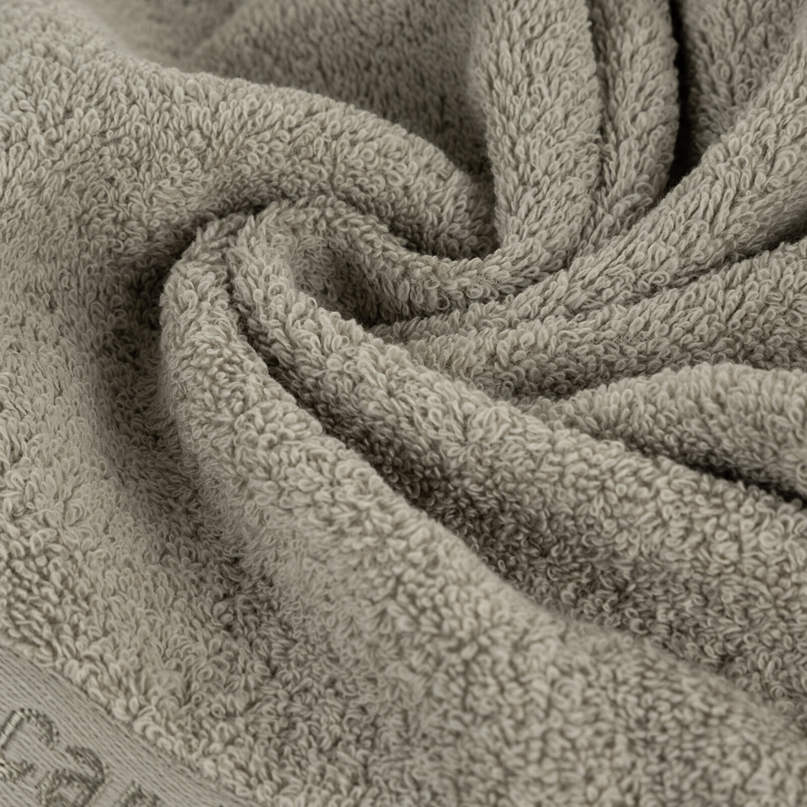 Sada ručníků PIERRE CARDIN - EVI světle béžová