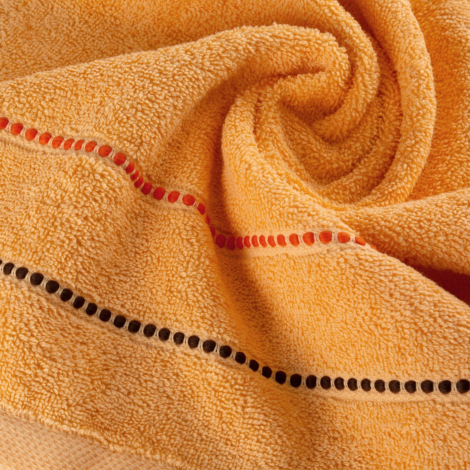 Sada ručníků SUZI 17 světle oranžová