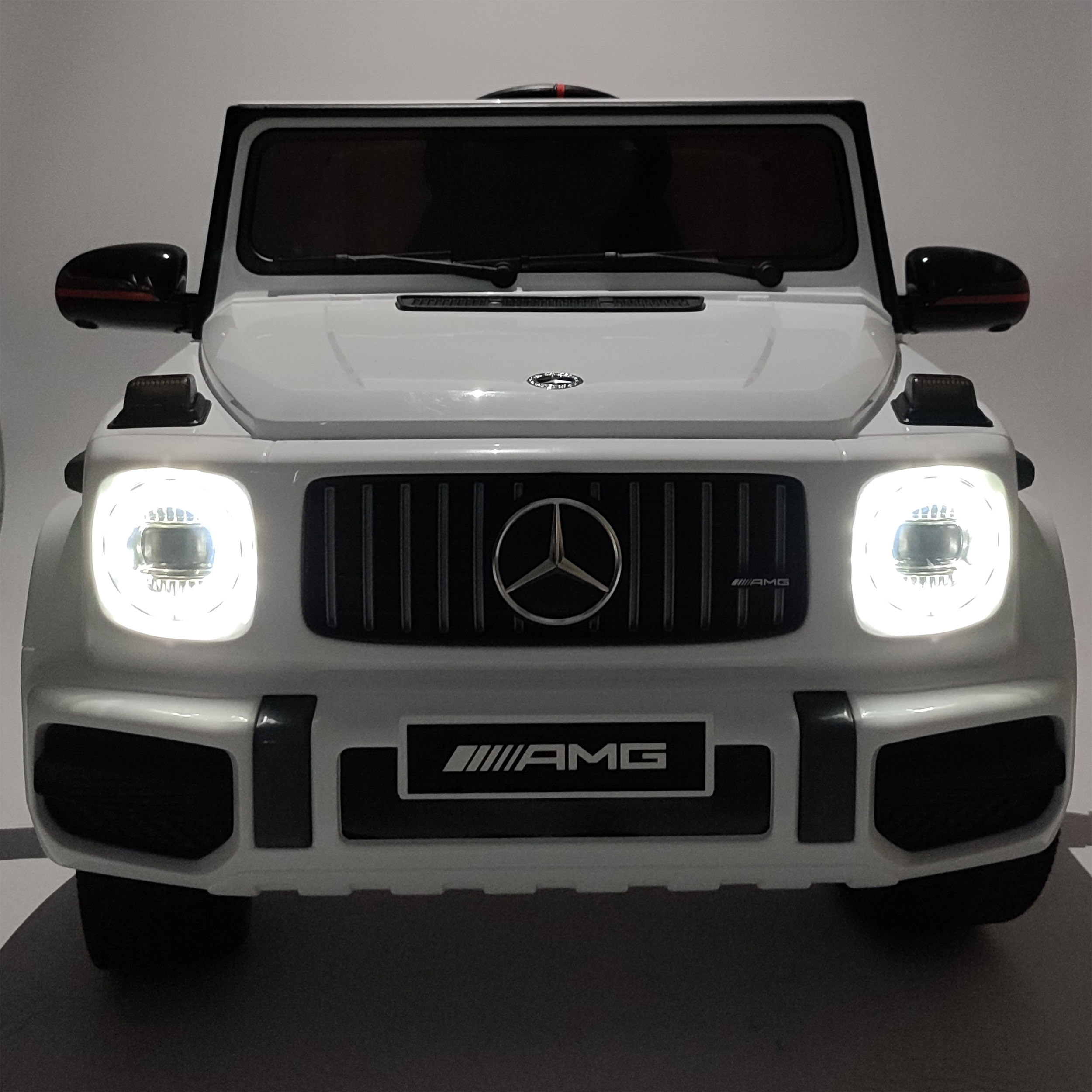 Elektrické autíčko MERCEDES AMG G63 bílé
