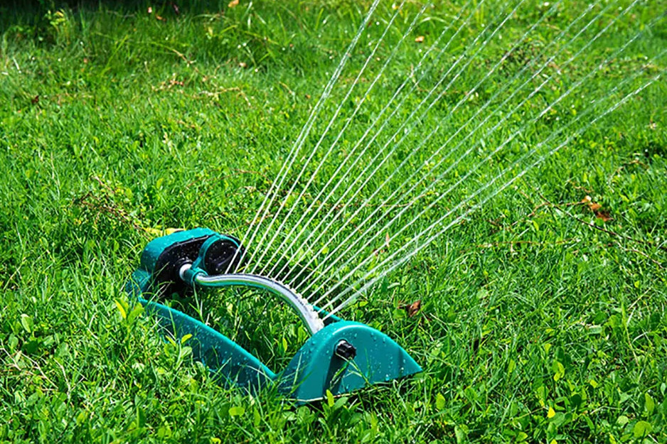 Oscilační zahradní zavlažovač 281357