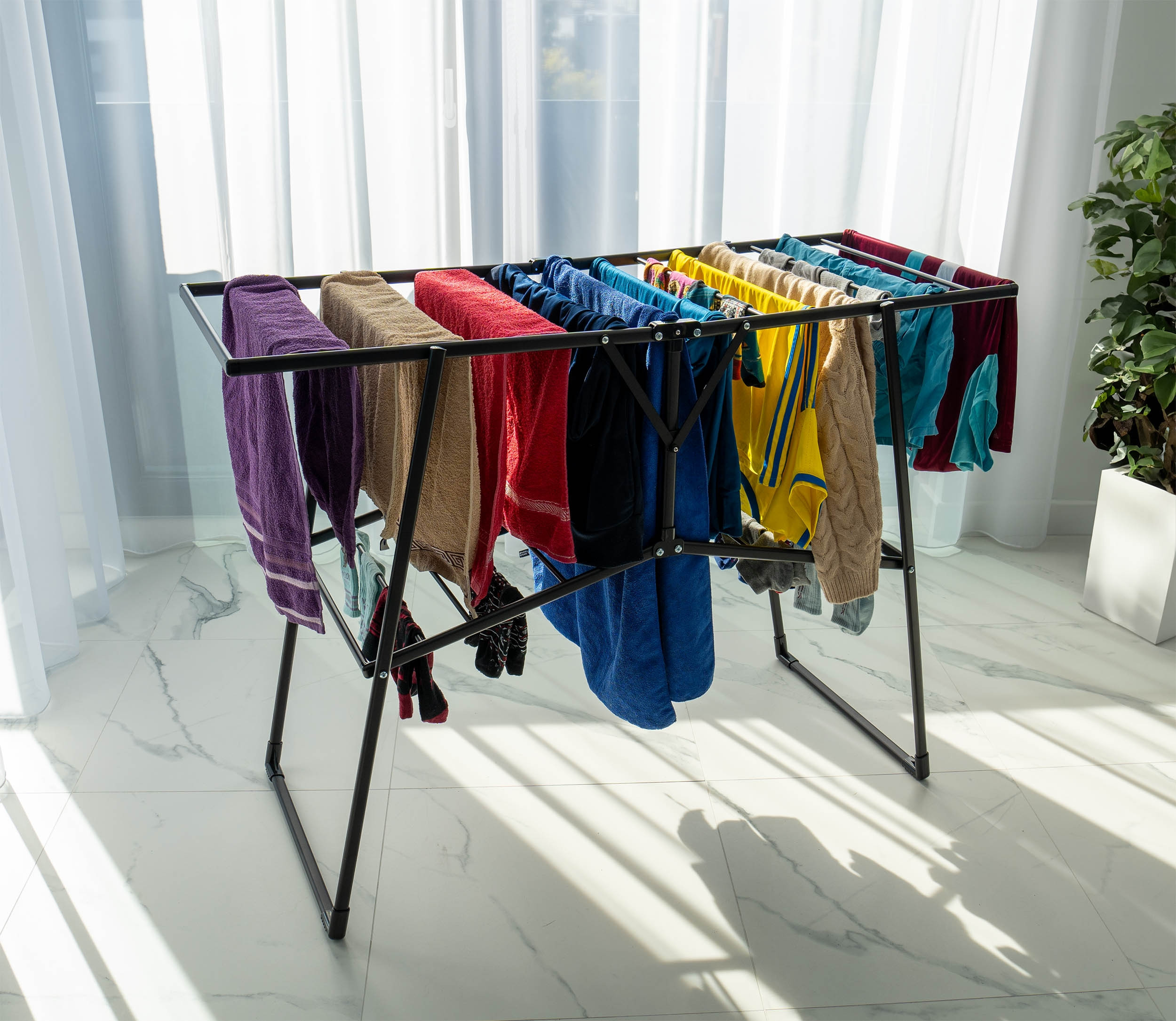 Stojací sušák na prádlo SUZANA černý