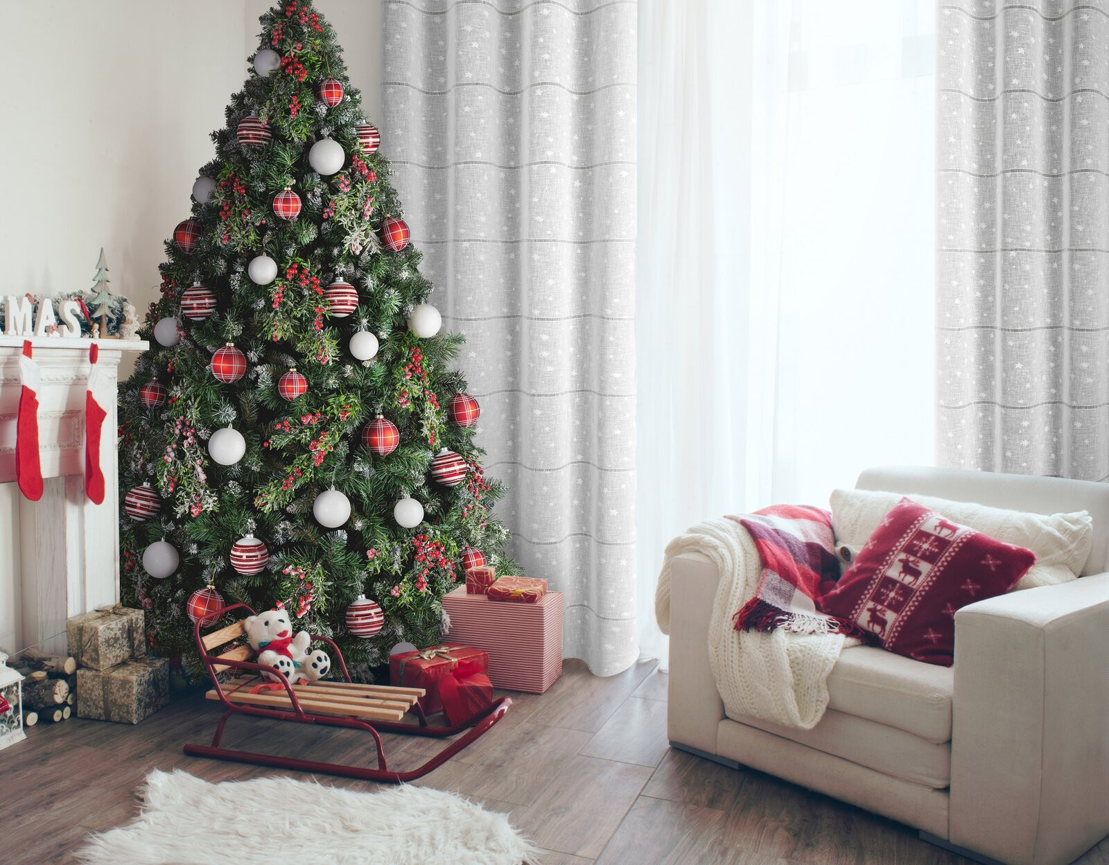 Hotová záclona NADINE s vánočním vzorem - na průchodkách