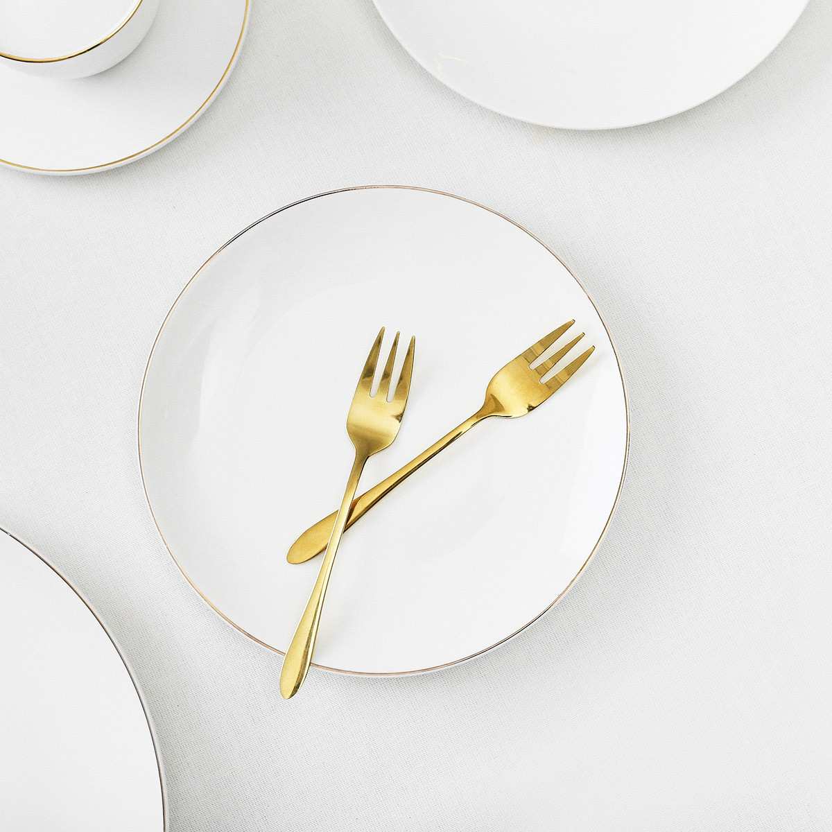 Dezertní talíř AURO se zlatým okrajem 992005