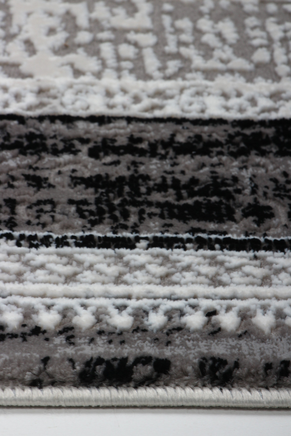 Koberec Tender 27145A VELVET černý / světle šedý