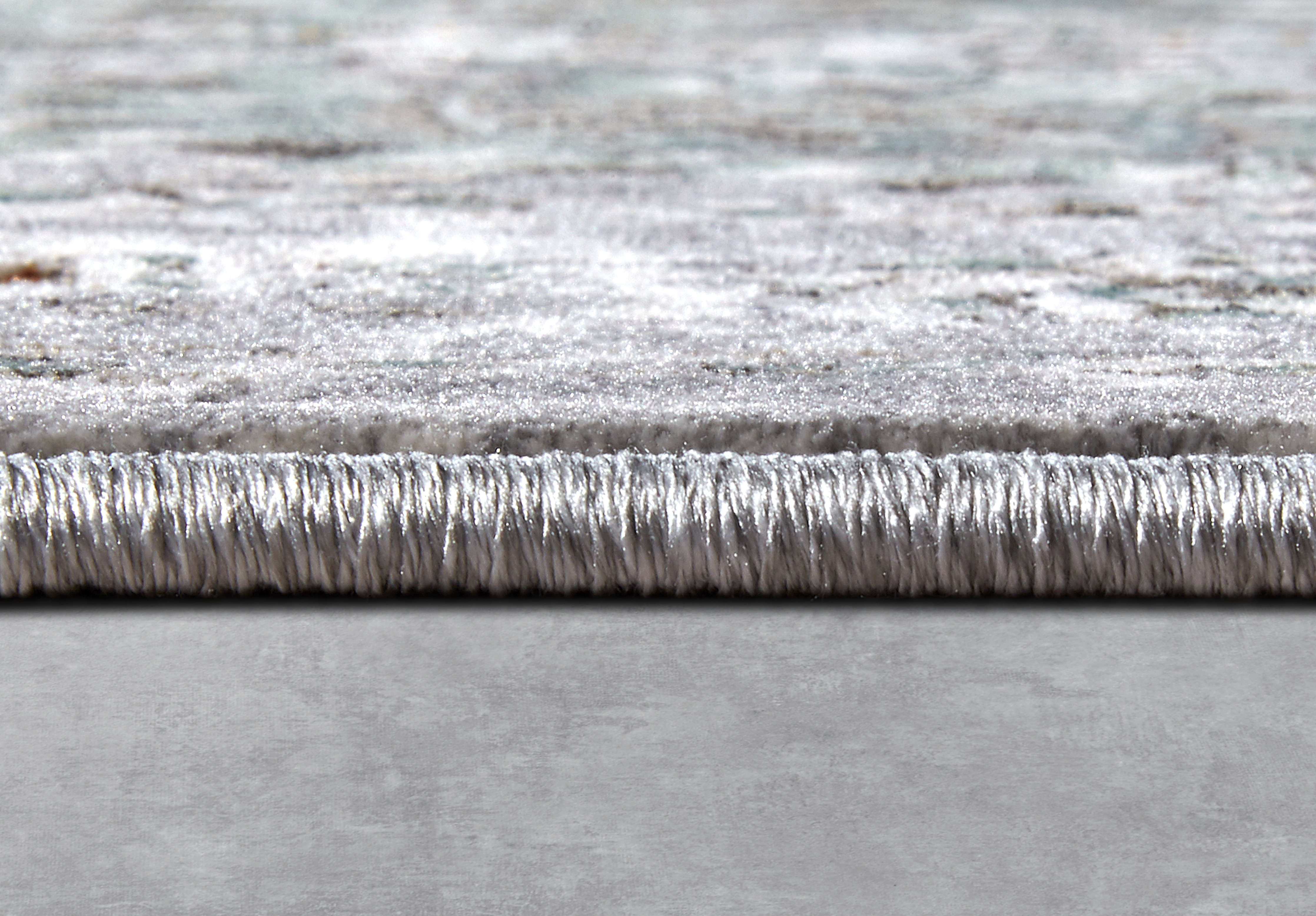 Koberec Villeroy & Boch Kollektion 1809 Helen světle šedý / vícebarevný