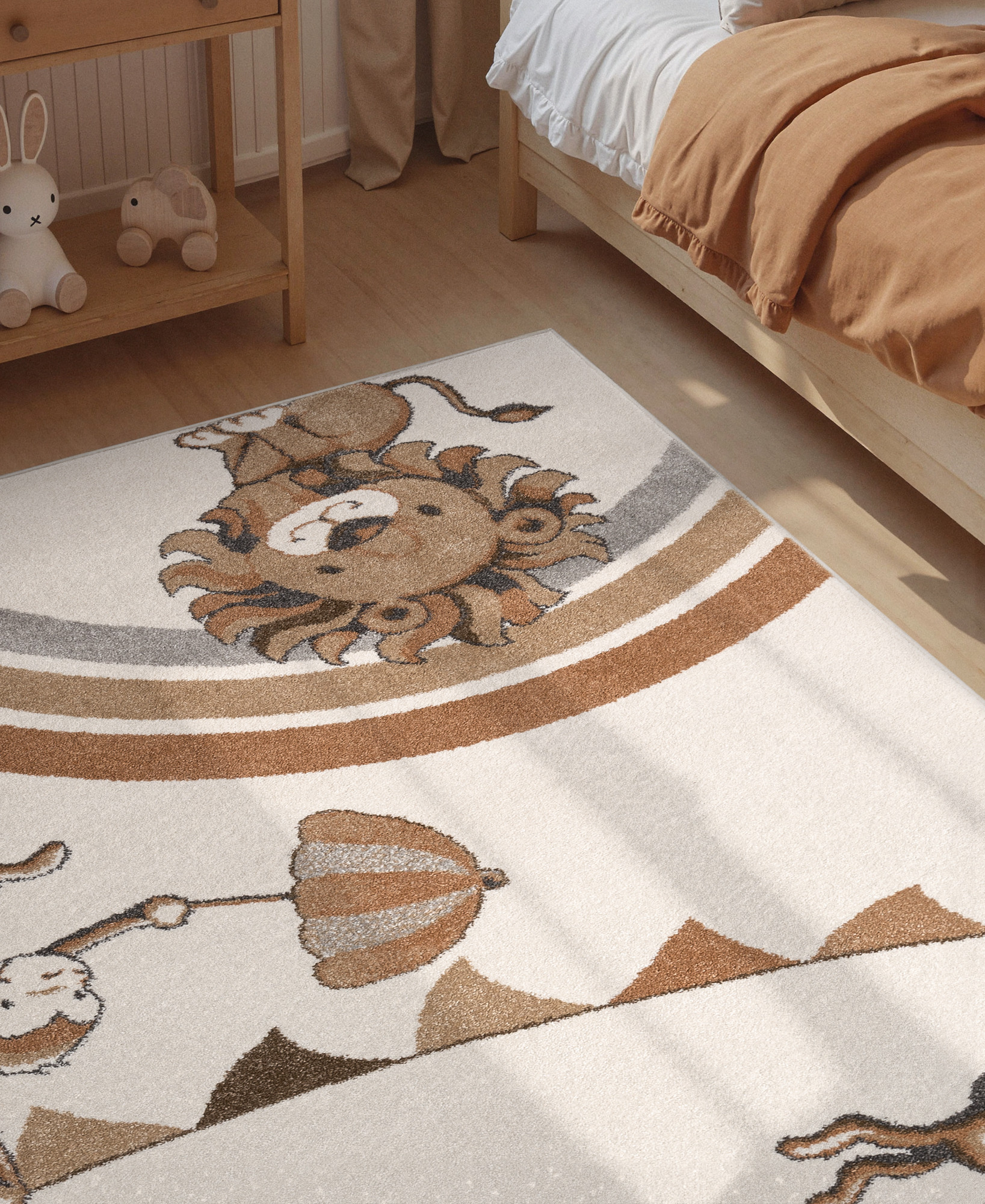 Koberec Villeroy & Boch BOHO KIDS Roar like a Lion Rainbow Party krémový