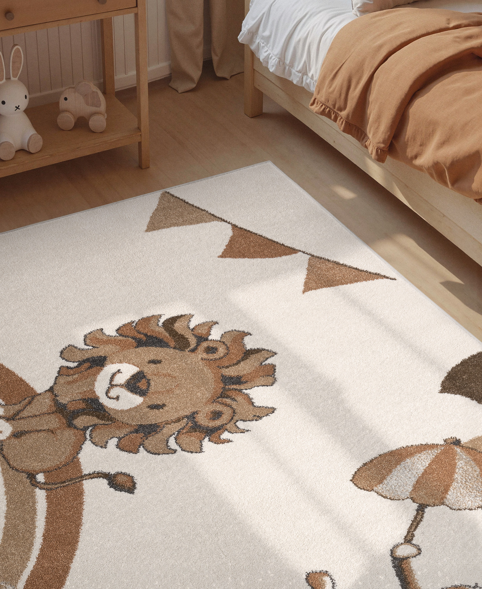 Koberec Villeroy & Boch BOHO KIDS Roar like a Lion Summer Party krémový