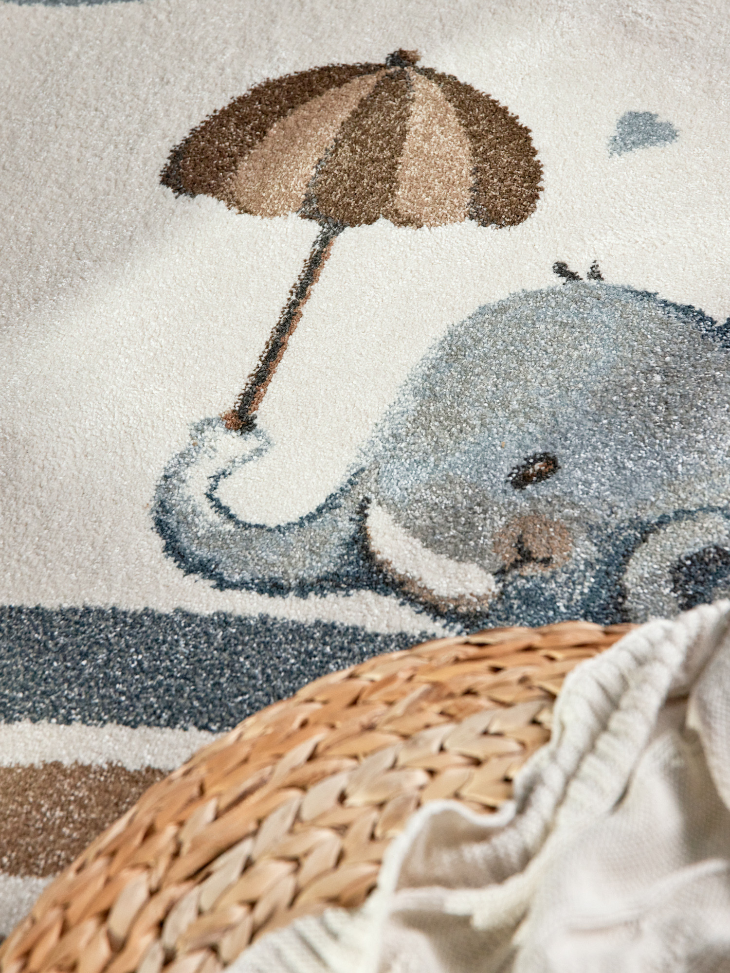 Koberec Villeroy & Boch BOHO KIDS Walk like an Elephant Rainy Party krémový