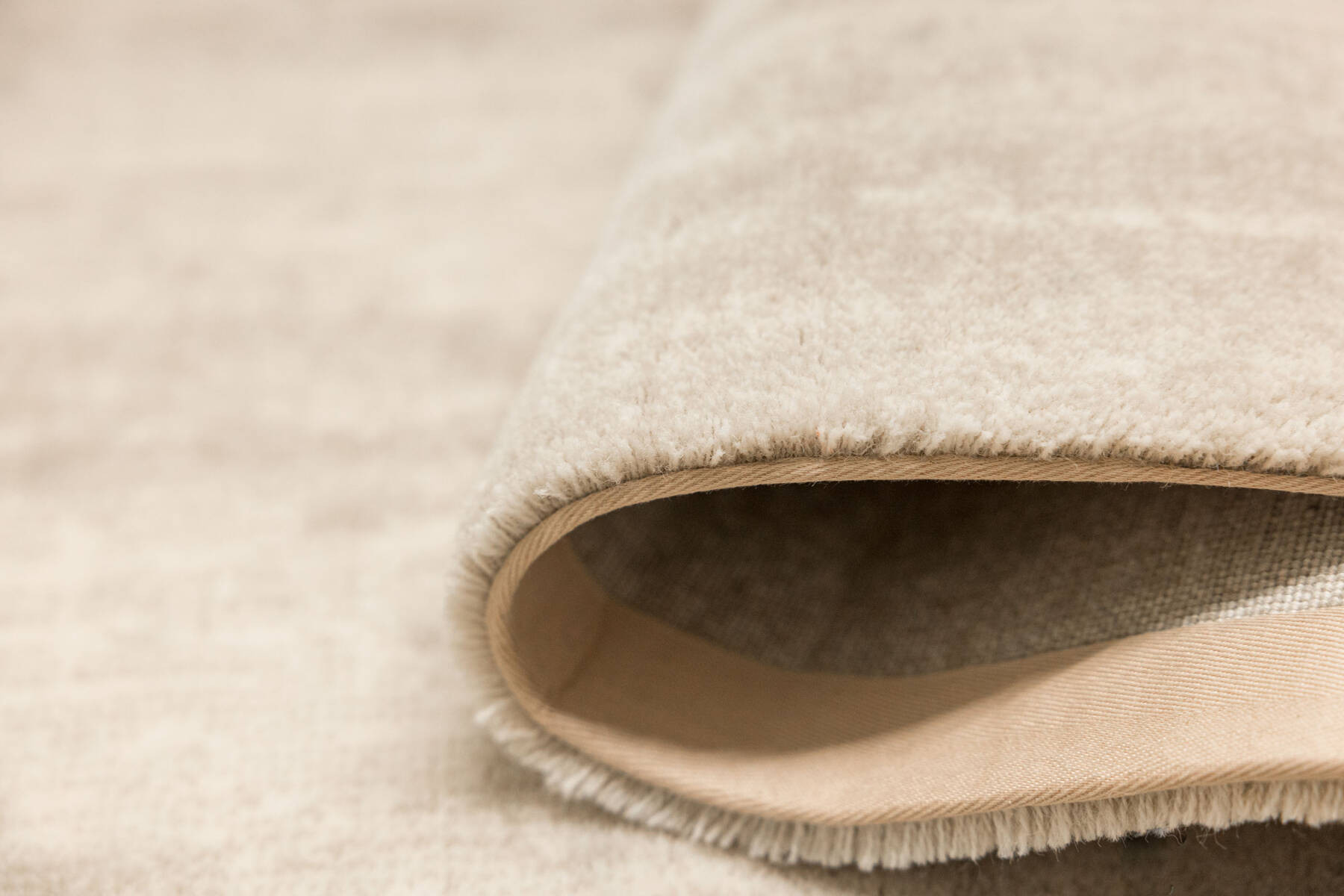 Koberec Agnella Agnus Edgar pískový / béžový