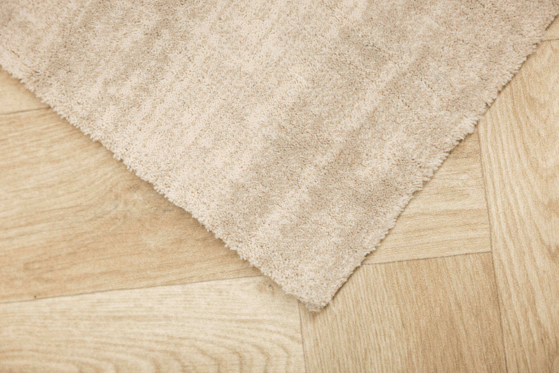 Koberec Agnella Agnus Edgar pískový / béžový