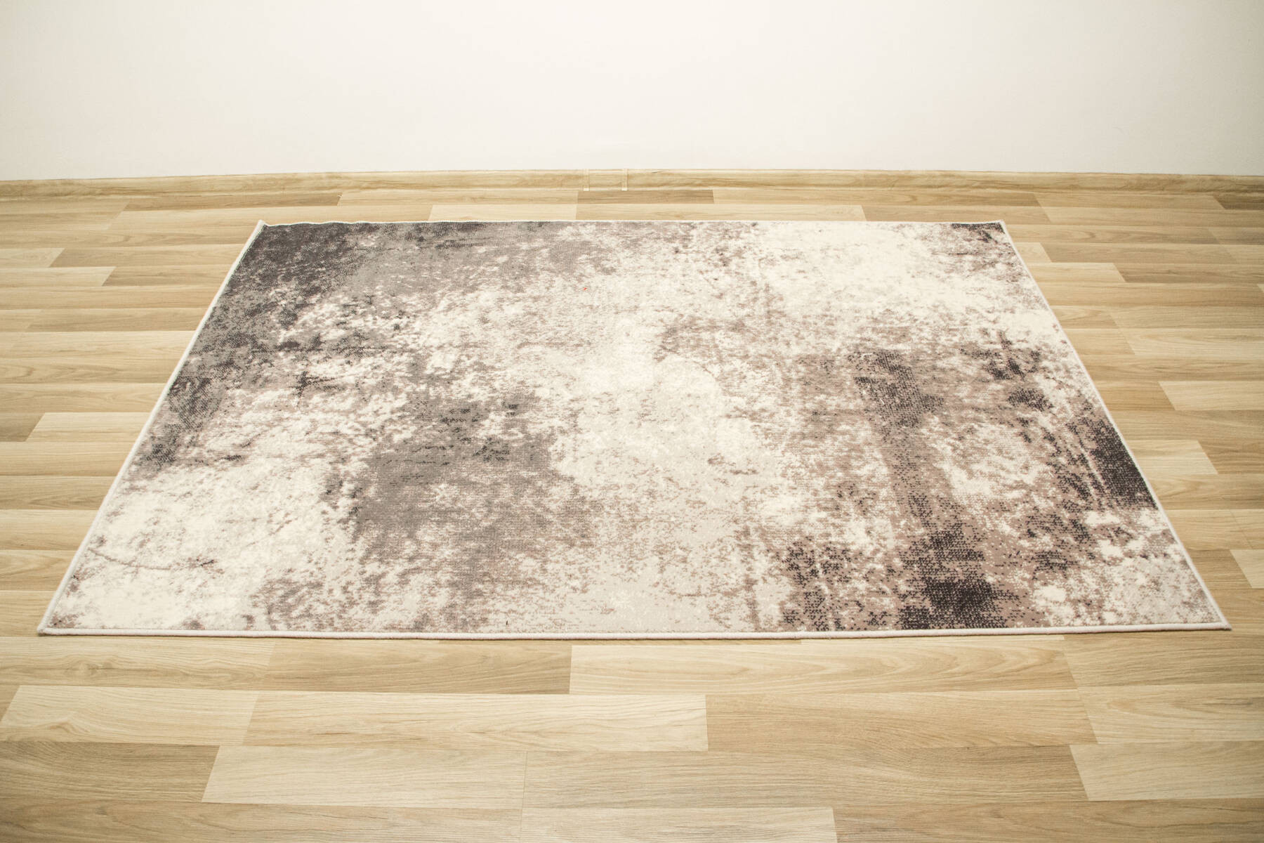 Koberec Dywilan Raw 10 Silver krémový / antracitový / fialový