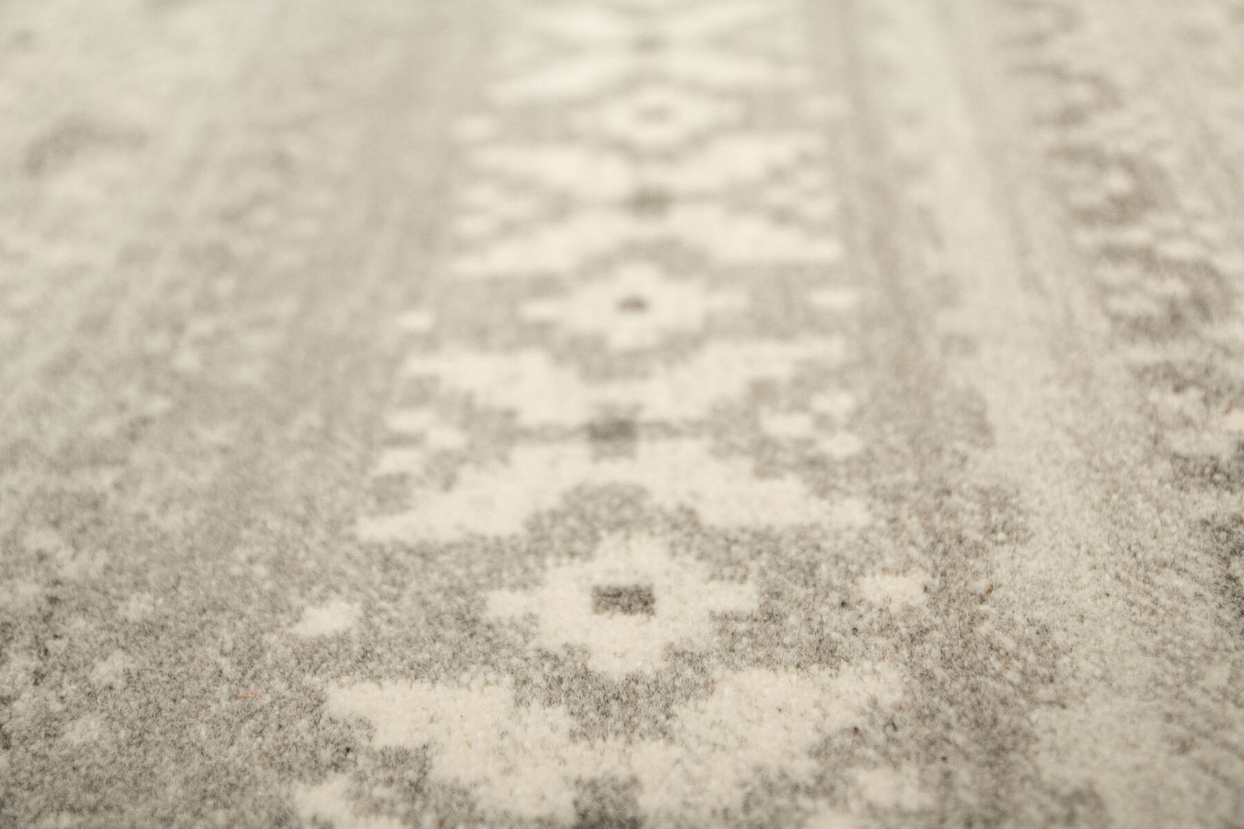 Koberec Tempo Natural-F Poncho Etno světle šedý