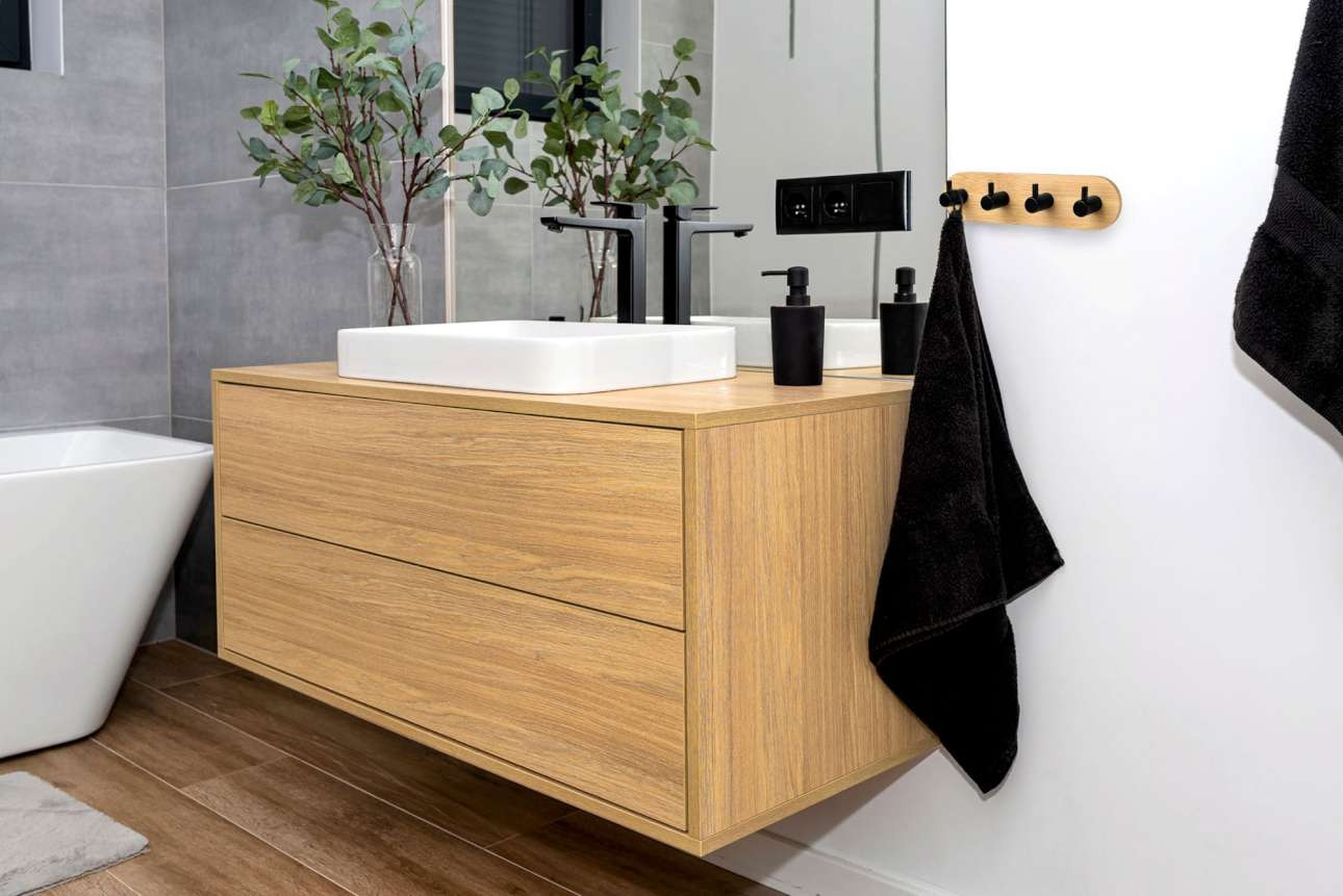 Koupelnový věšák KENDAR 4 háčky