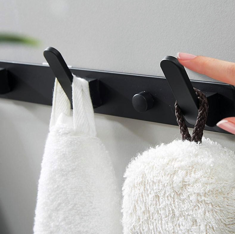 Koupelnový věšák FEZ černý