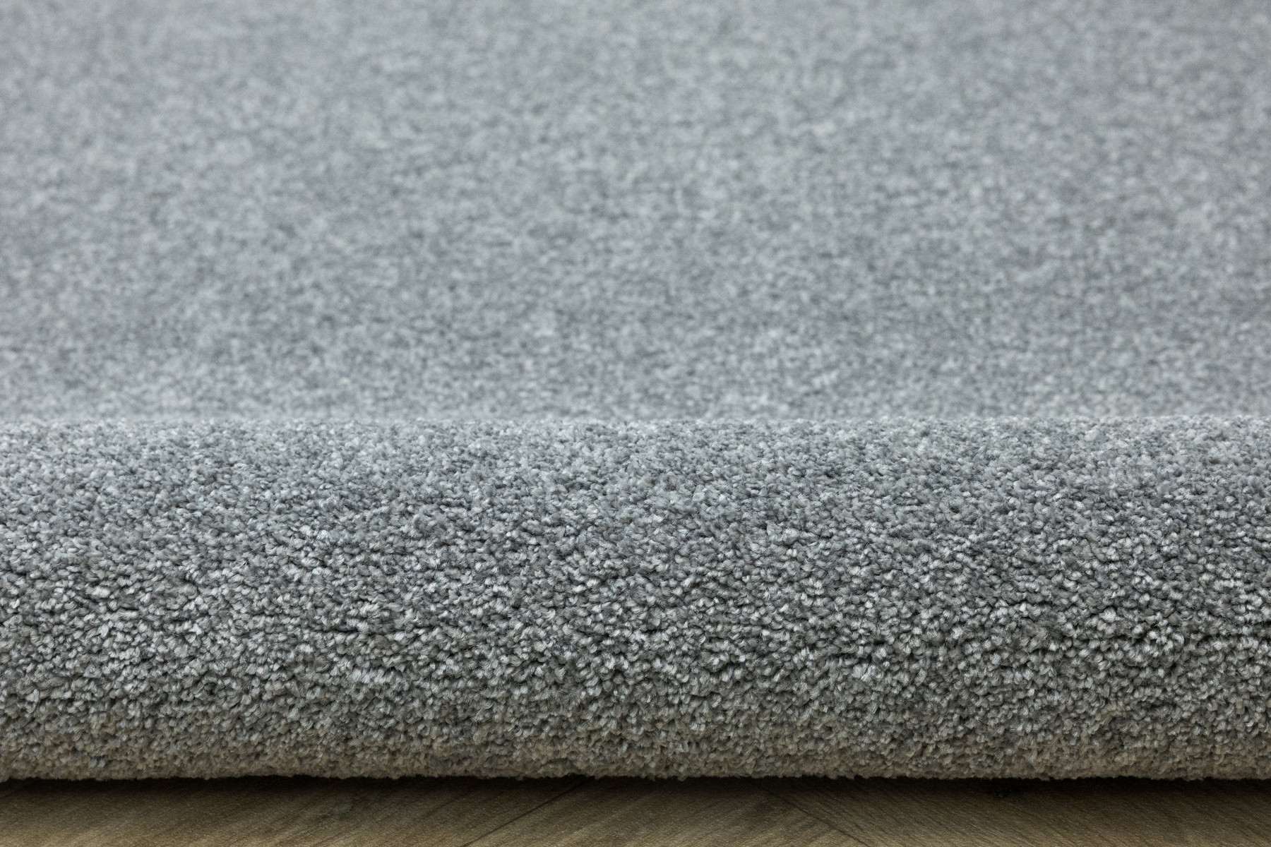 Metrážový koberec BRIGHTON 275 šedý