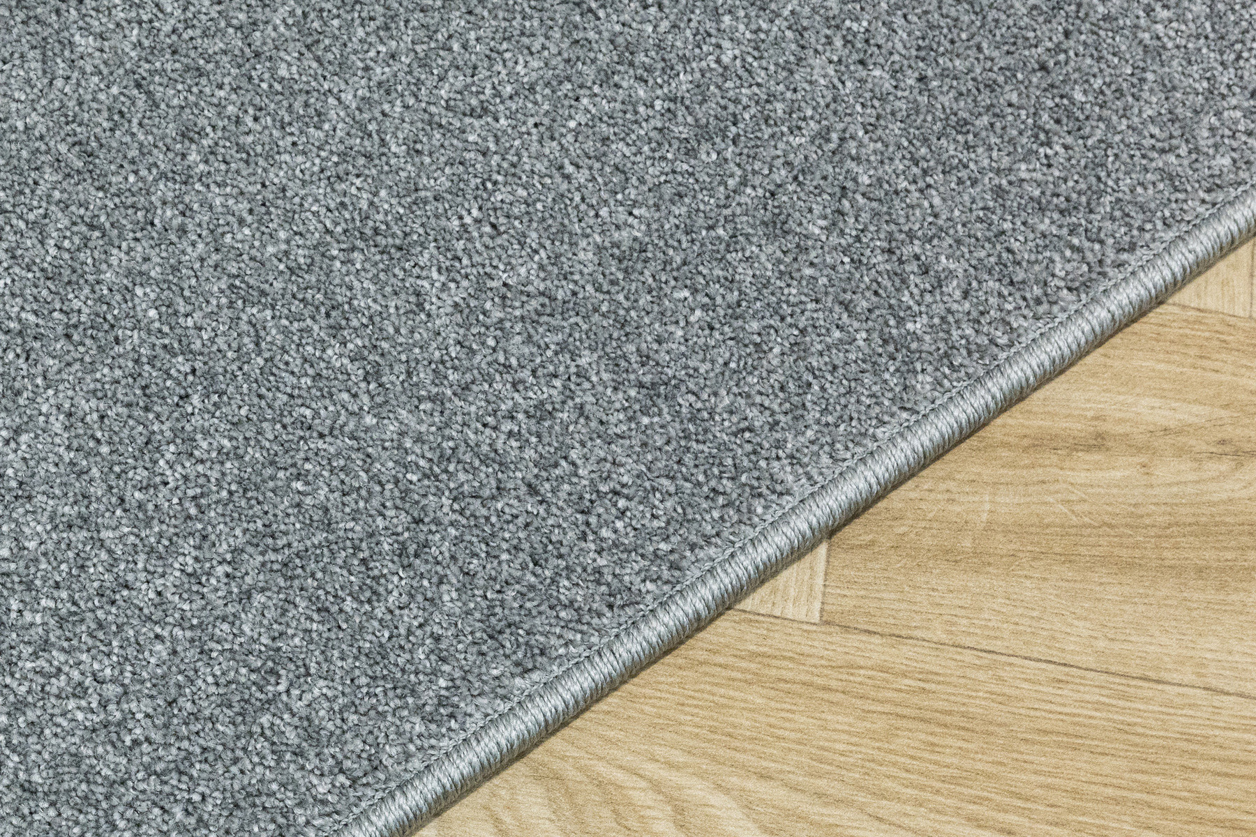 Metrážový koberec BRIGHTON 275 šedý