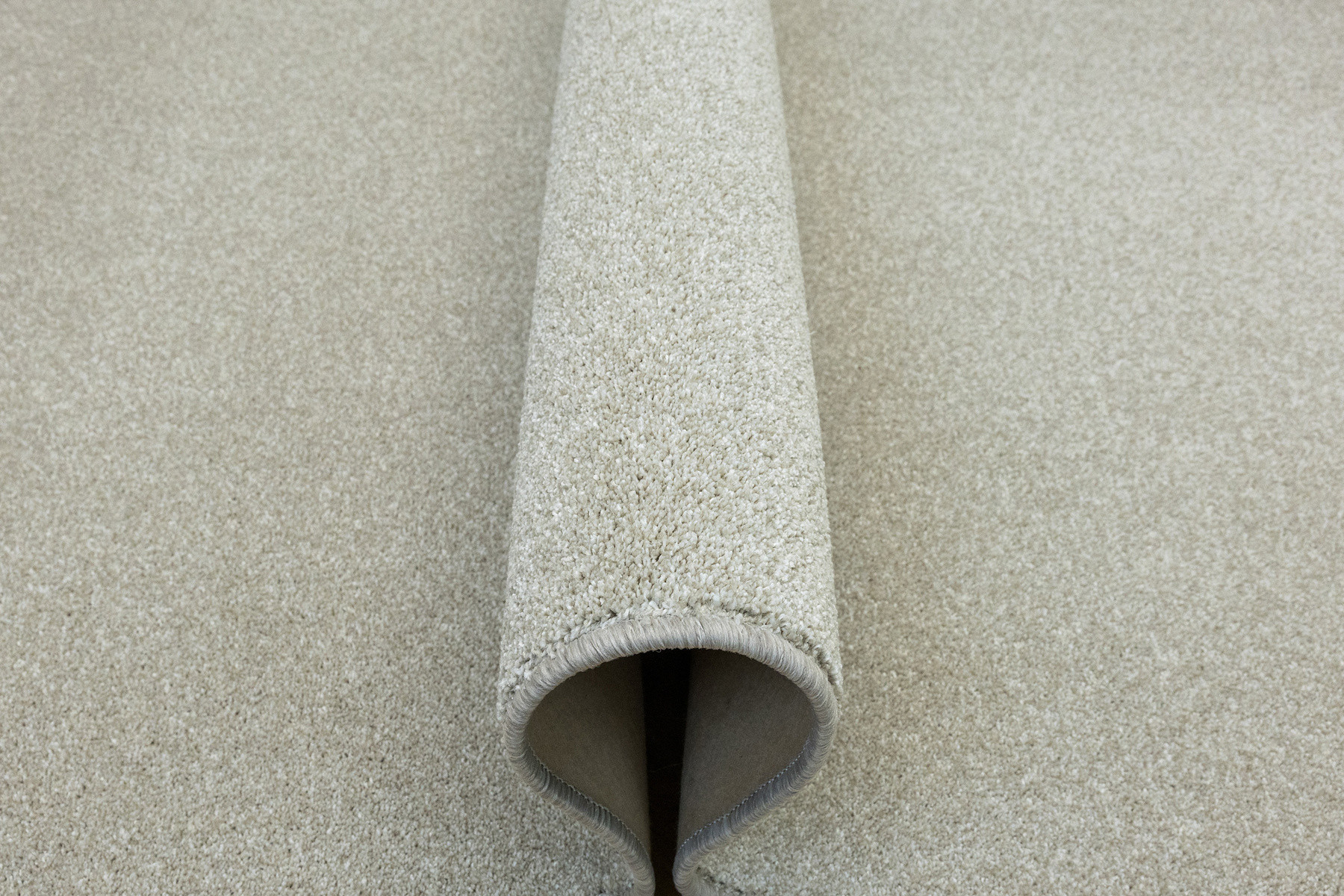 Metrážový koberec DOMINGO 172 béžový / krémový