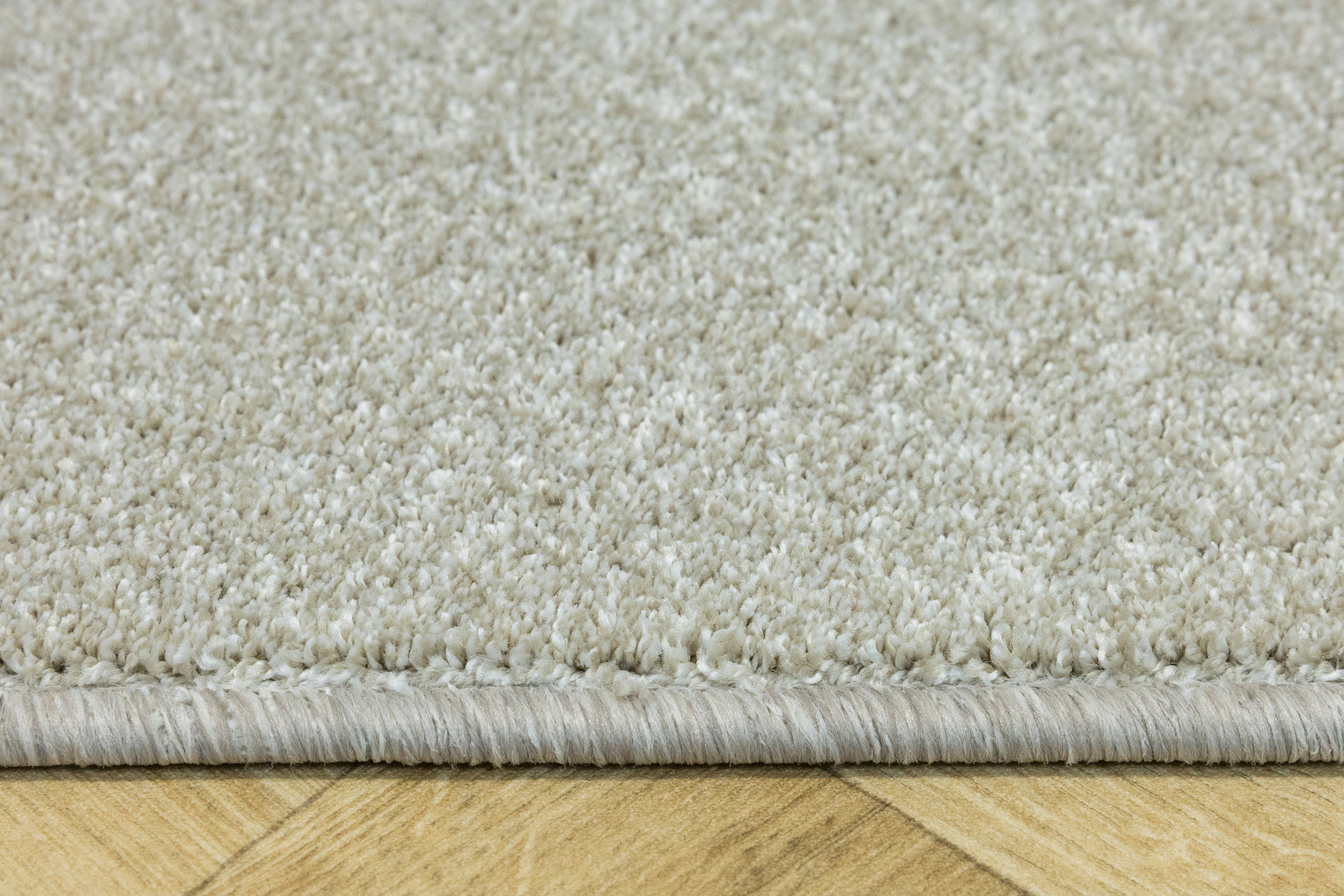 Metrážový koberec DOMINGO 172 béžový / krémový