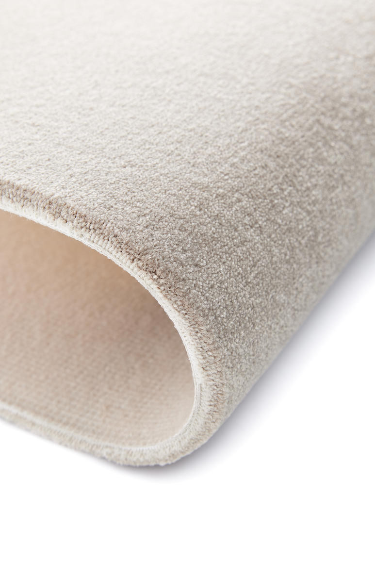 Metrážový koberec Fame Flooring Lusso 521120 Luna