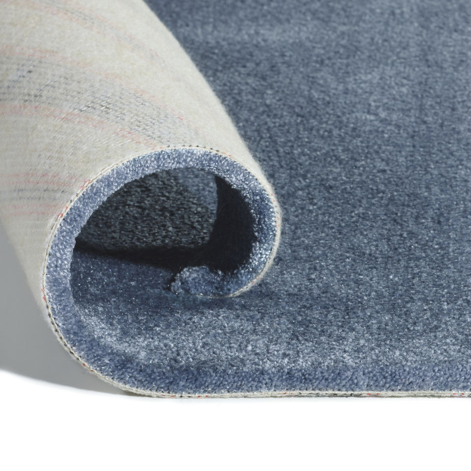 Metrážový koberec SEDUCTION modrý