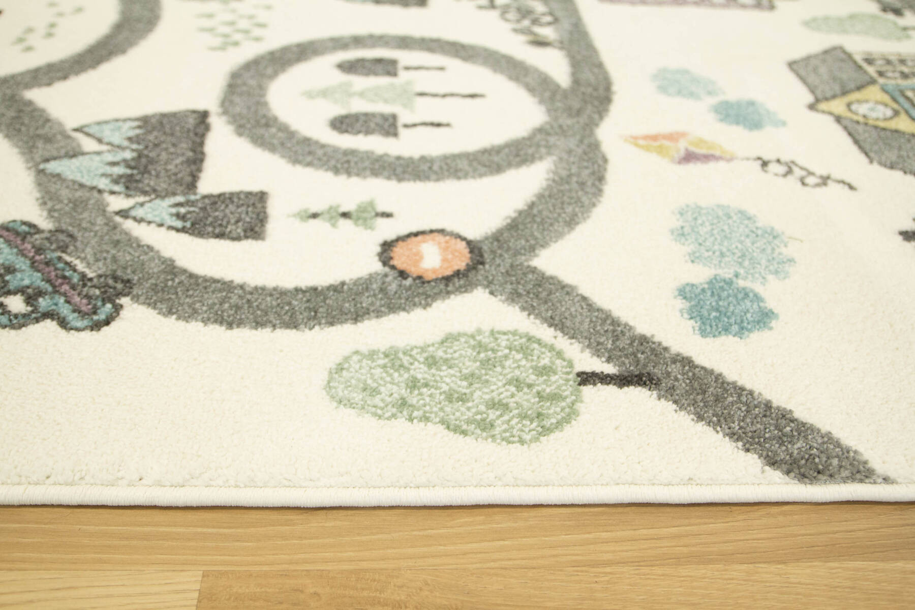 Metrážový koberec Lima 9376A uličky, krémový / světle šedý