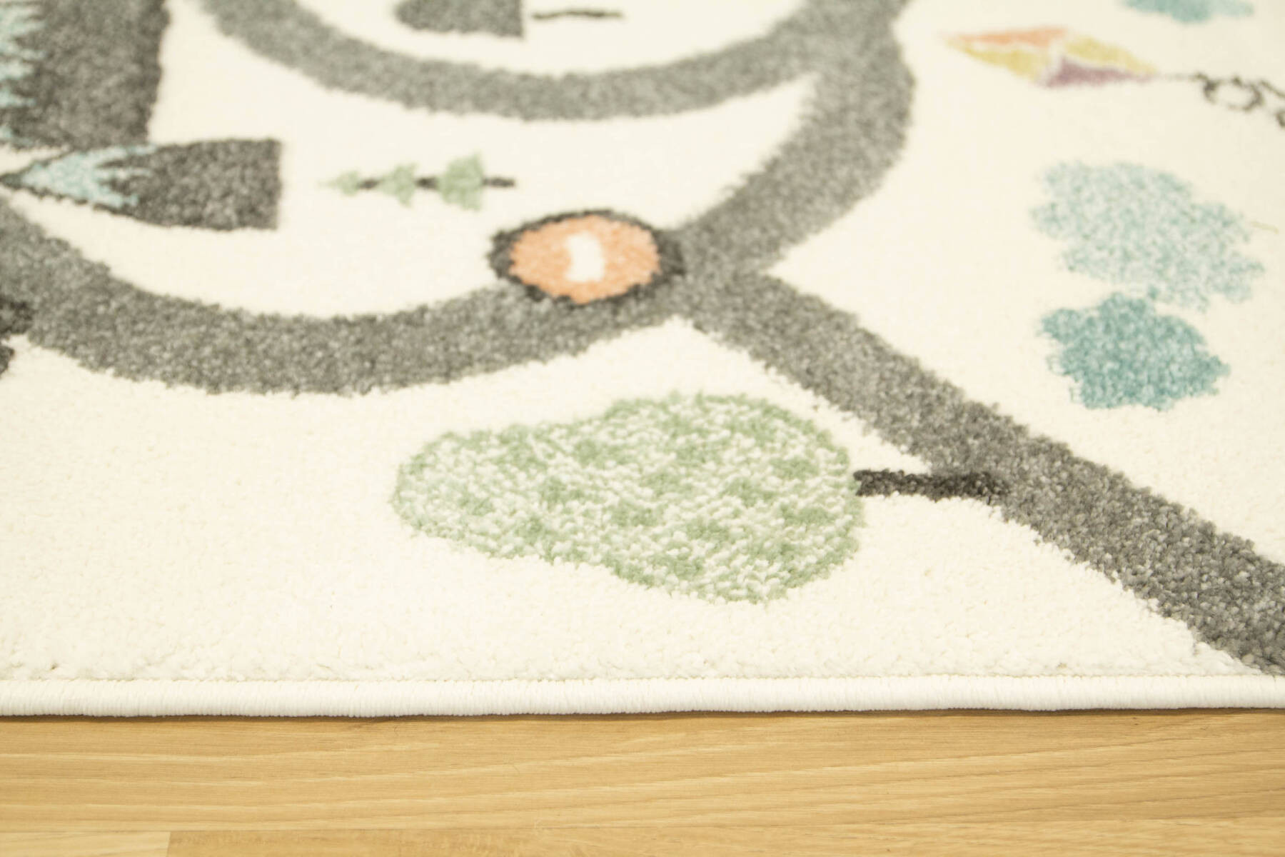 Metrážový koberec Lima 9376A uličky, krémový / světle šedý