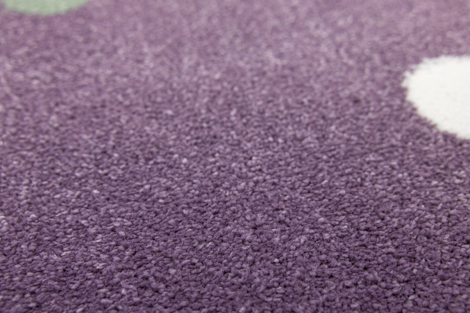 Metrážový koberec Lima C275A fialový / růžový