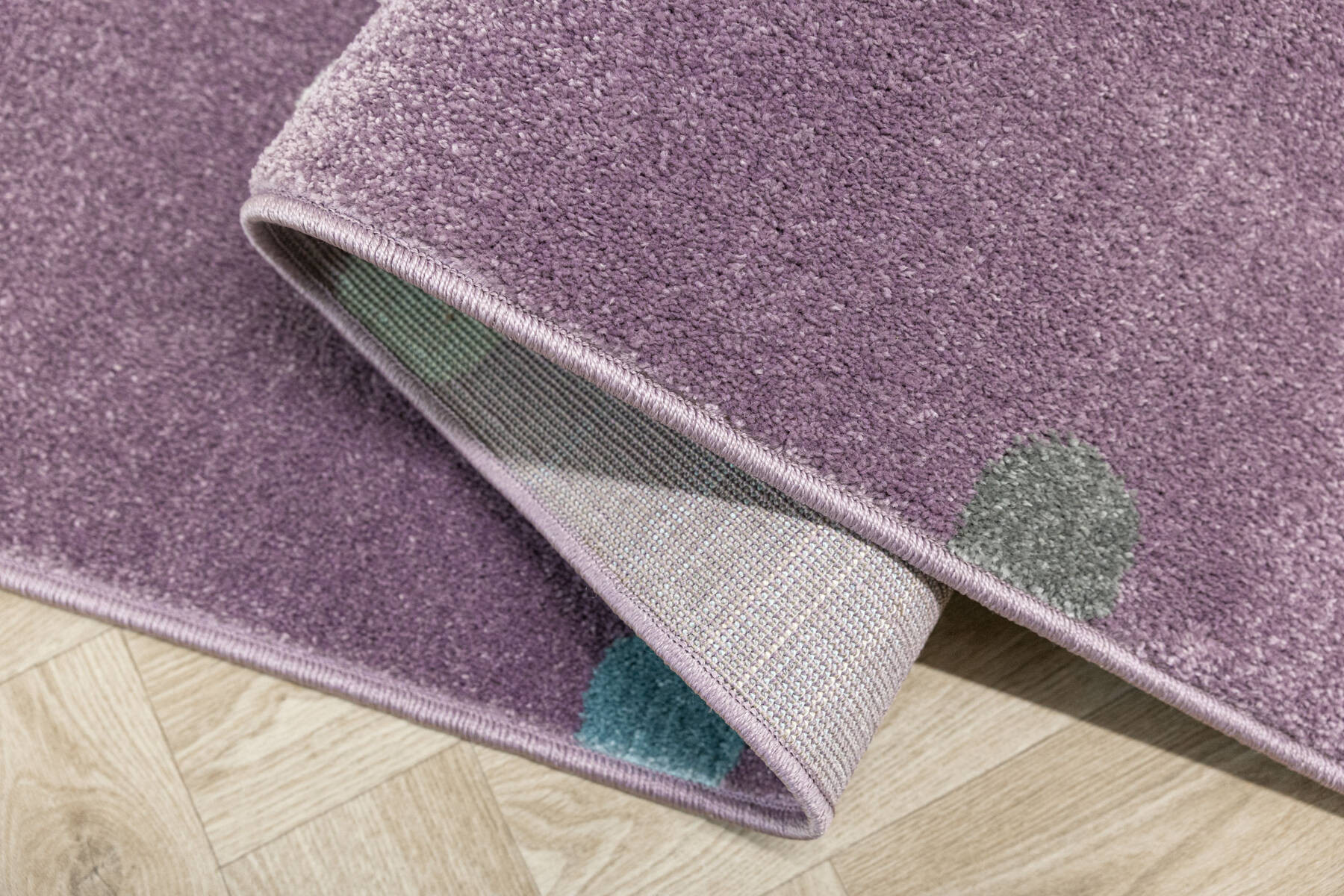 Metrážový koberec Lima C275A fialový / růžový