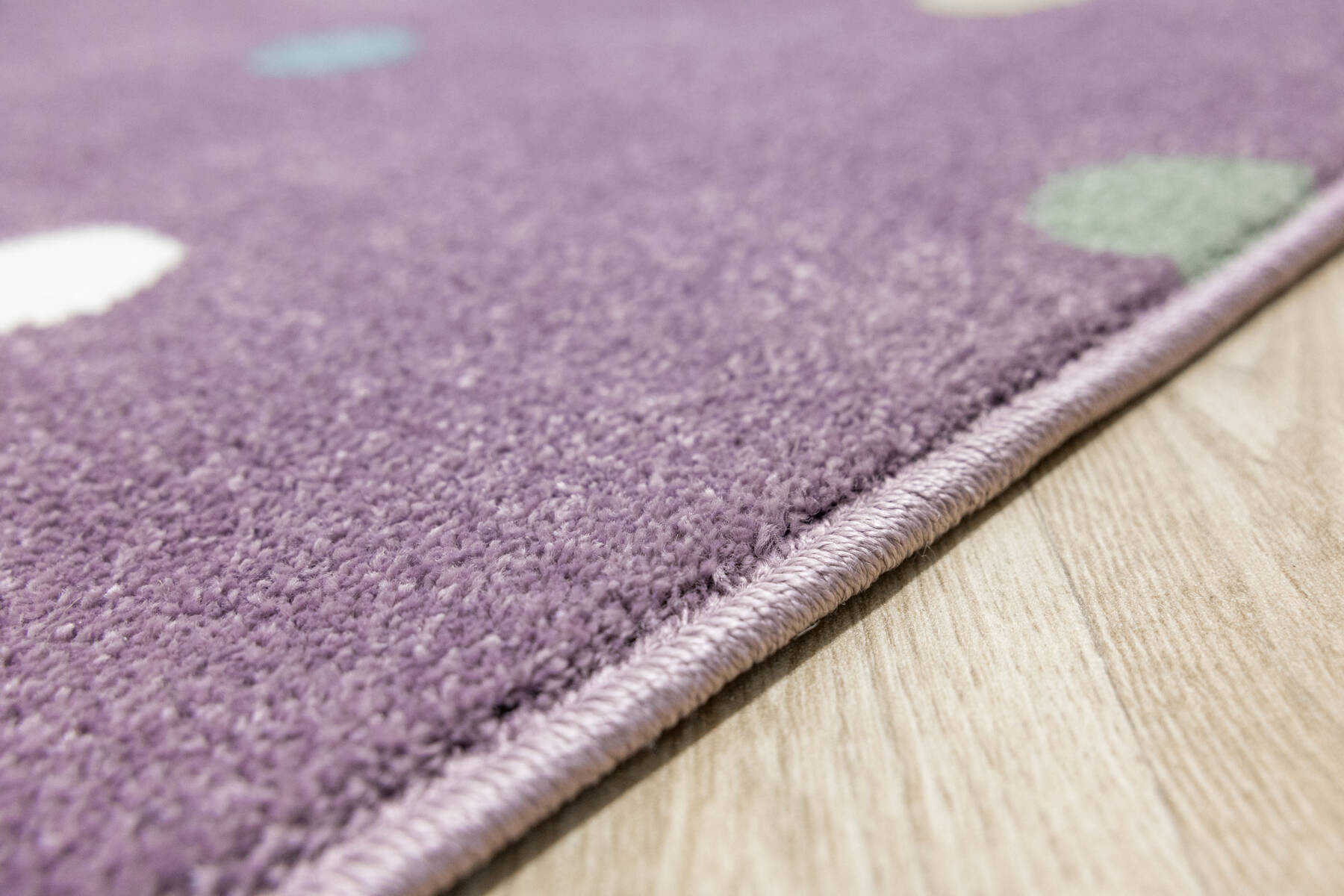 Metrážový koberec Lima C275A fialový / růžový