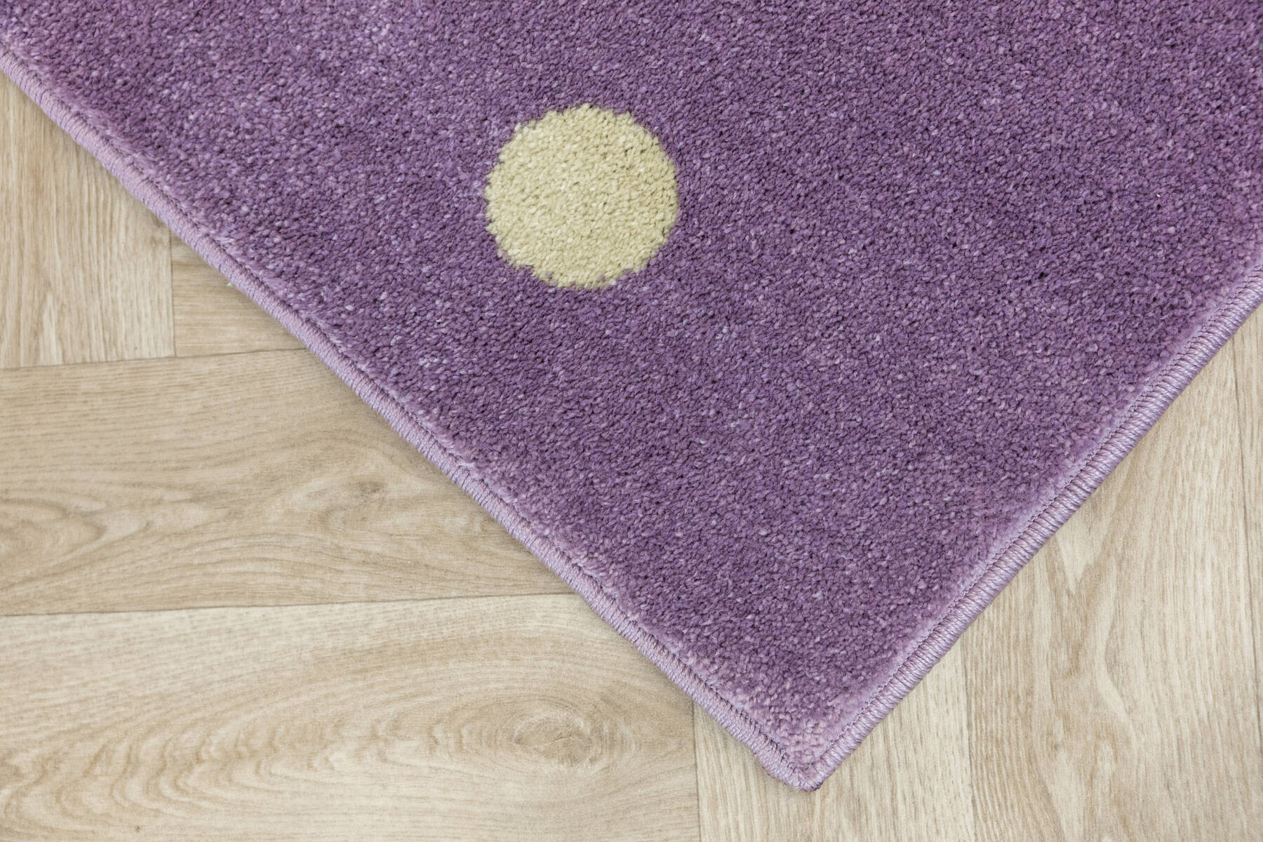 Metrážový koberec Lima C275A fialový / růžový