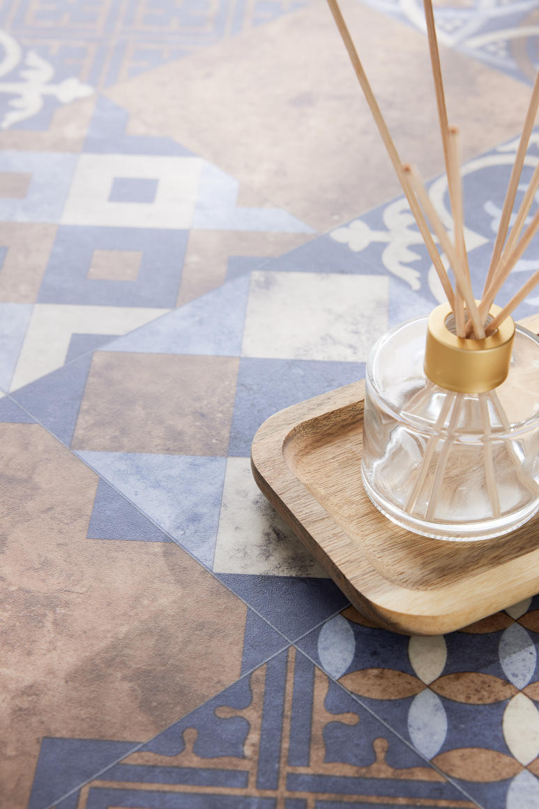 PVC podlaha Tarkett Iconik 260D 27125014 Zaragoza Tile Indigo