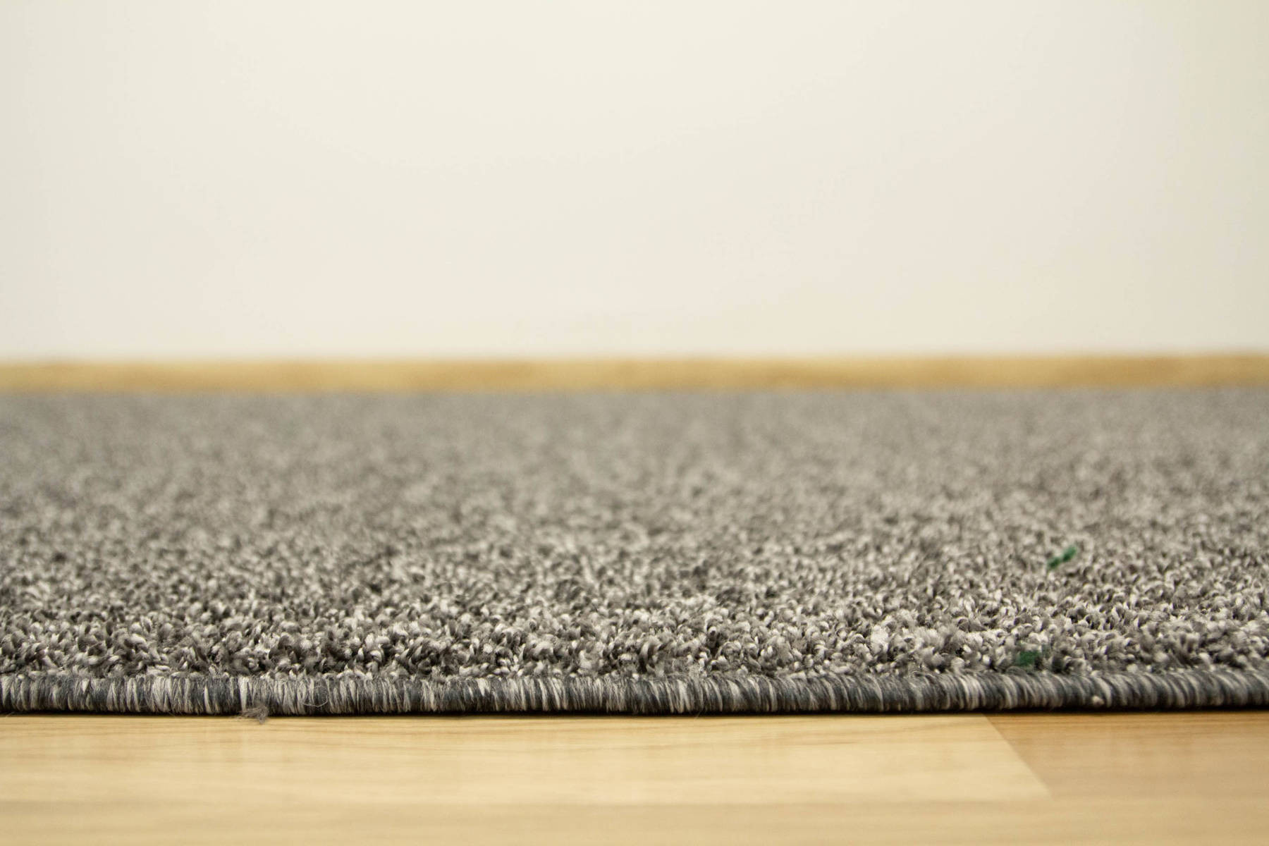 Metrážový koberec Sphinx-special 76 grafitový / šedý