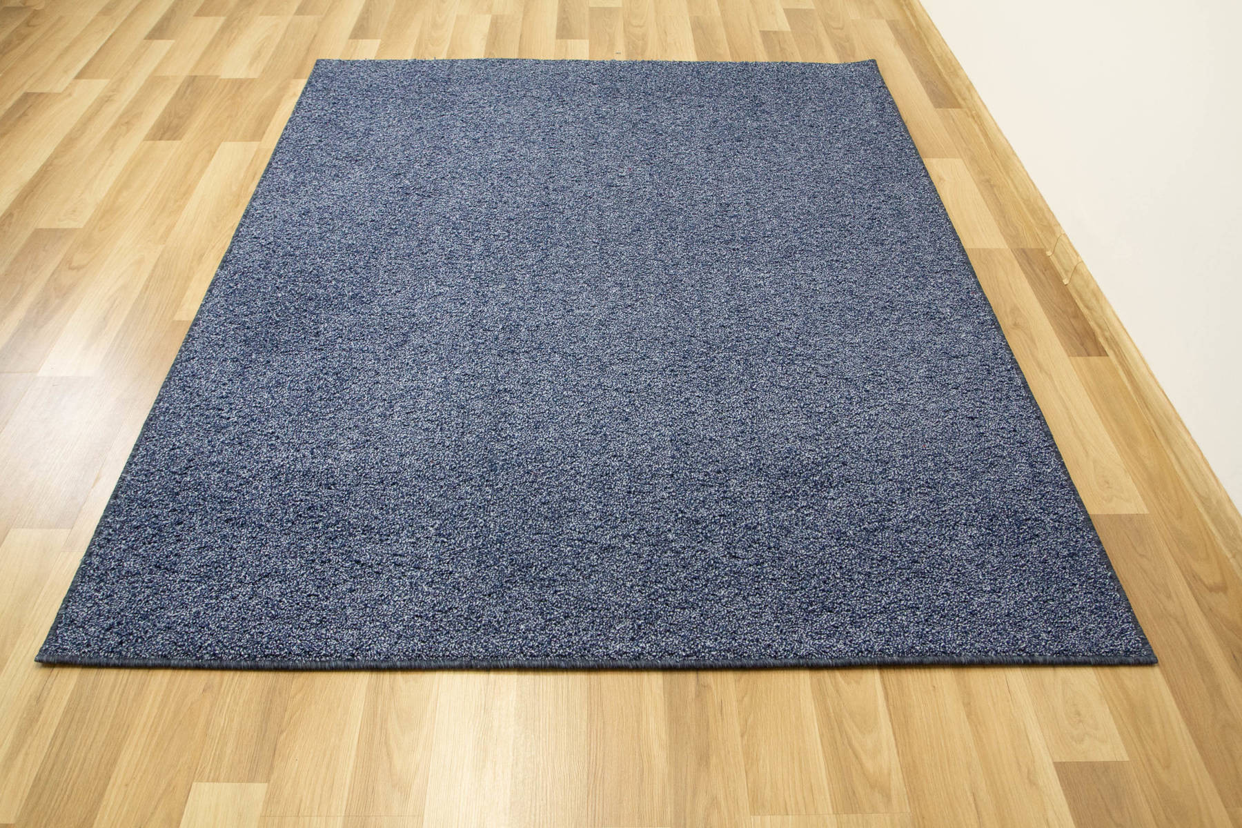 Metrážový koberec Sphinx-special 82 modrý