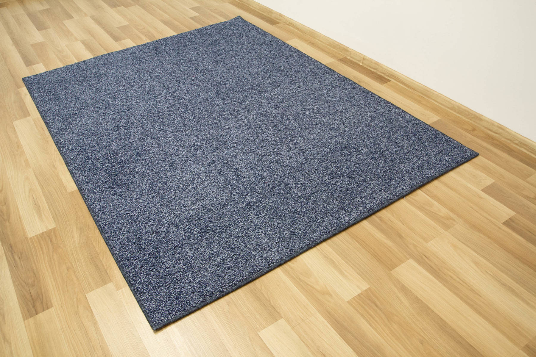 Metrážový koberec Sphinx-special 82 modrý