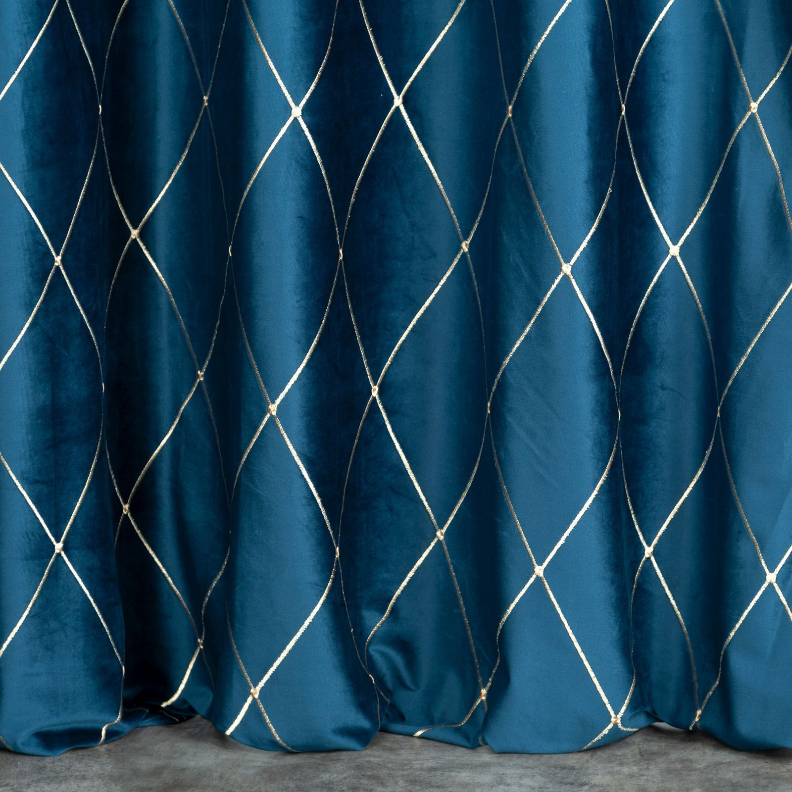 Hotový závěs PIERRE CARDIN MARGO granátový / zlatý - na průchodkách