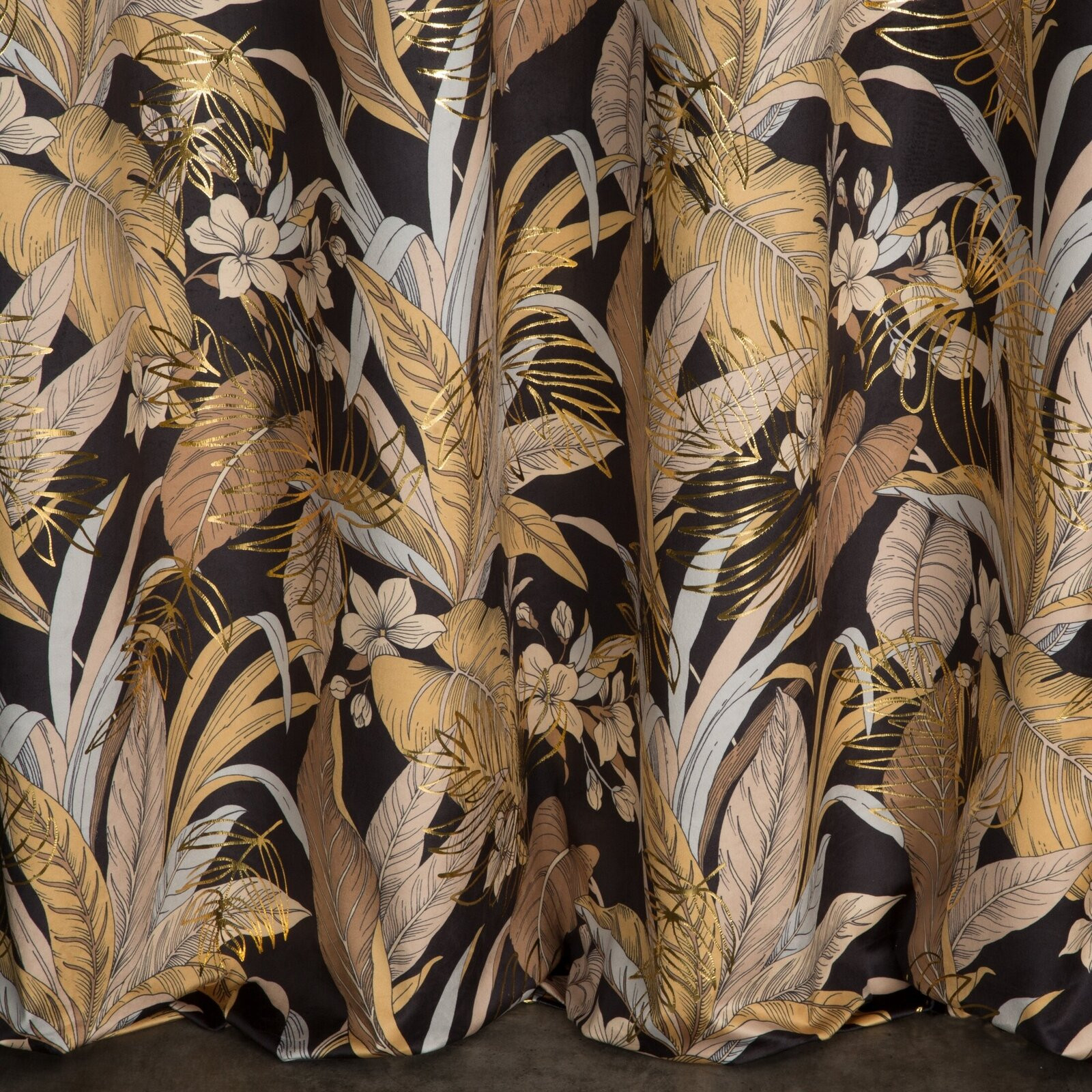 Hotový závěs ADEL černo-zlatý - na průchodkách