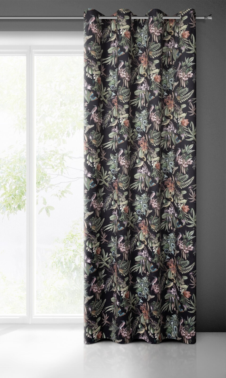 Hotový závěs BECKY černý - na průchodkách