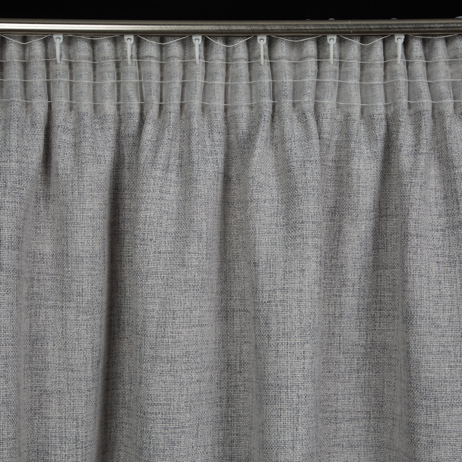 Hotový závěs JULA - na pásce