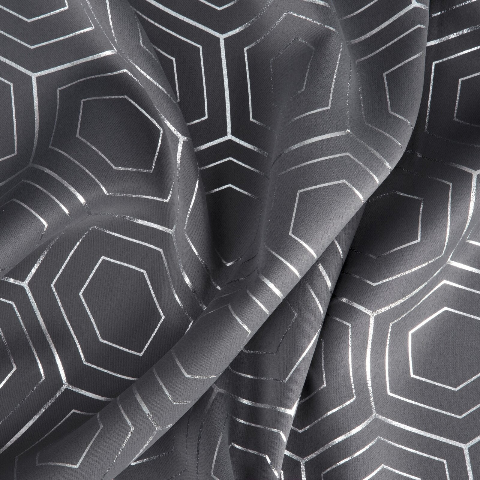 Hotový závěs KAJA grafitový - na průchodkách