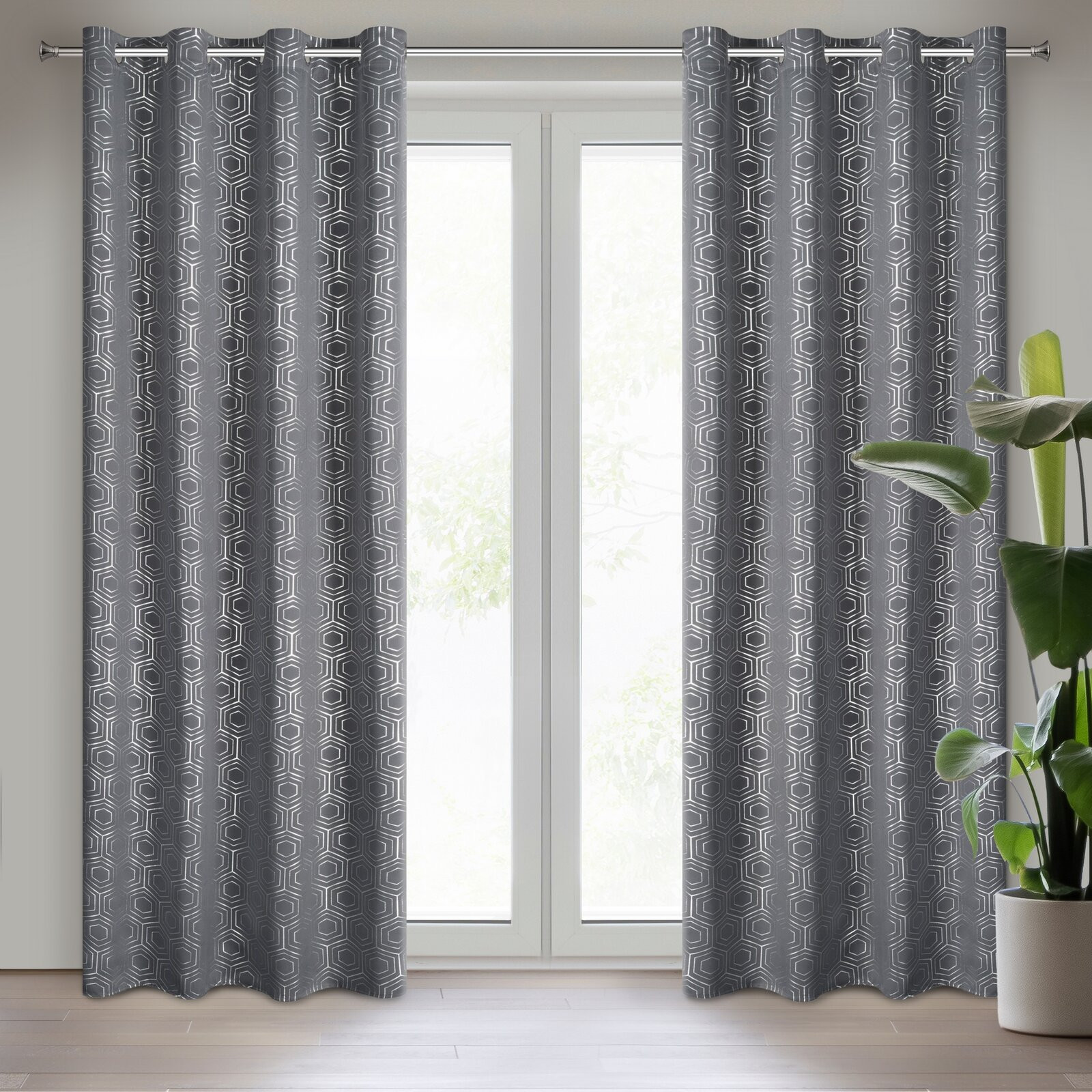 Hotový závěs KAJA grafitový - na průchodkách