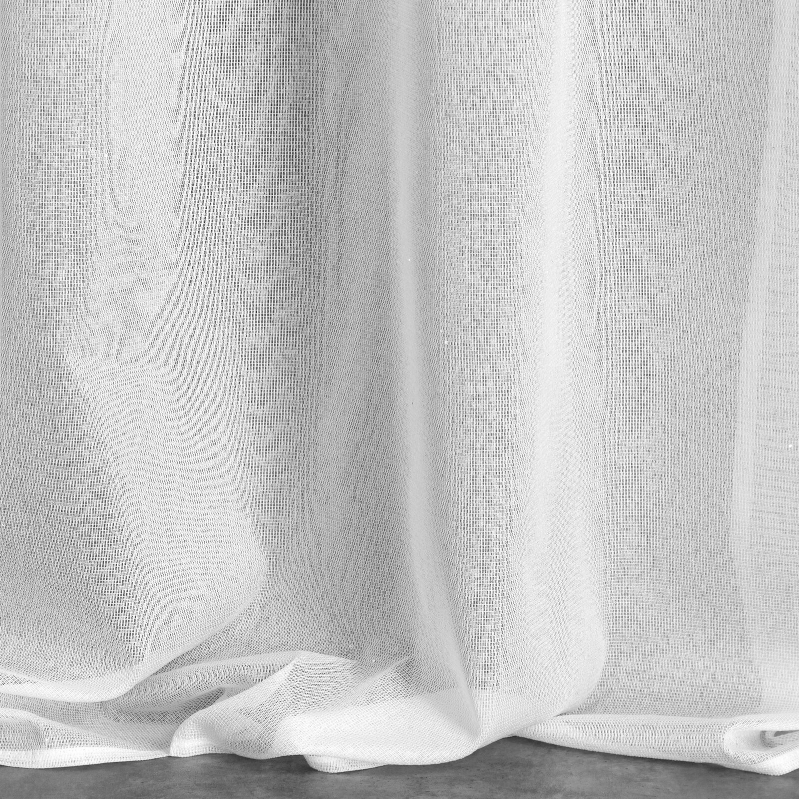 Hotový závěs KEJTI bílý - na průchodkách