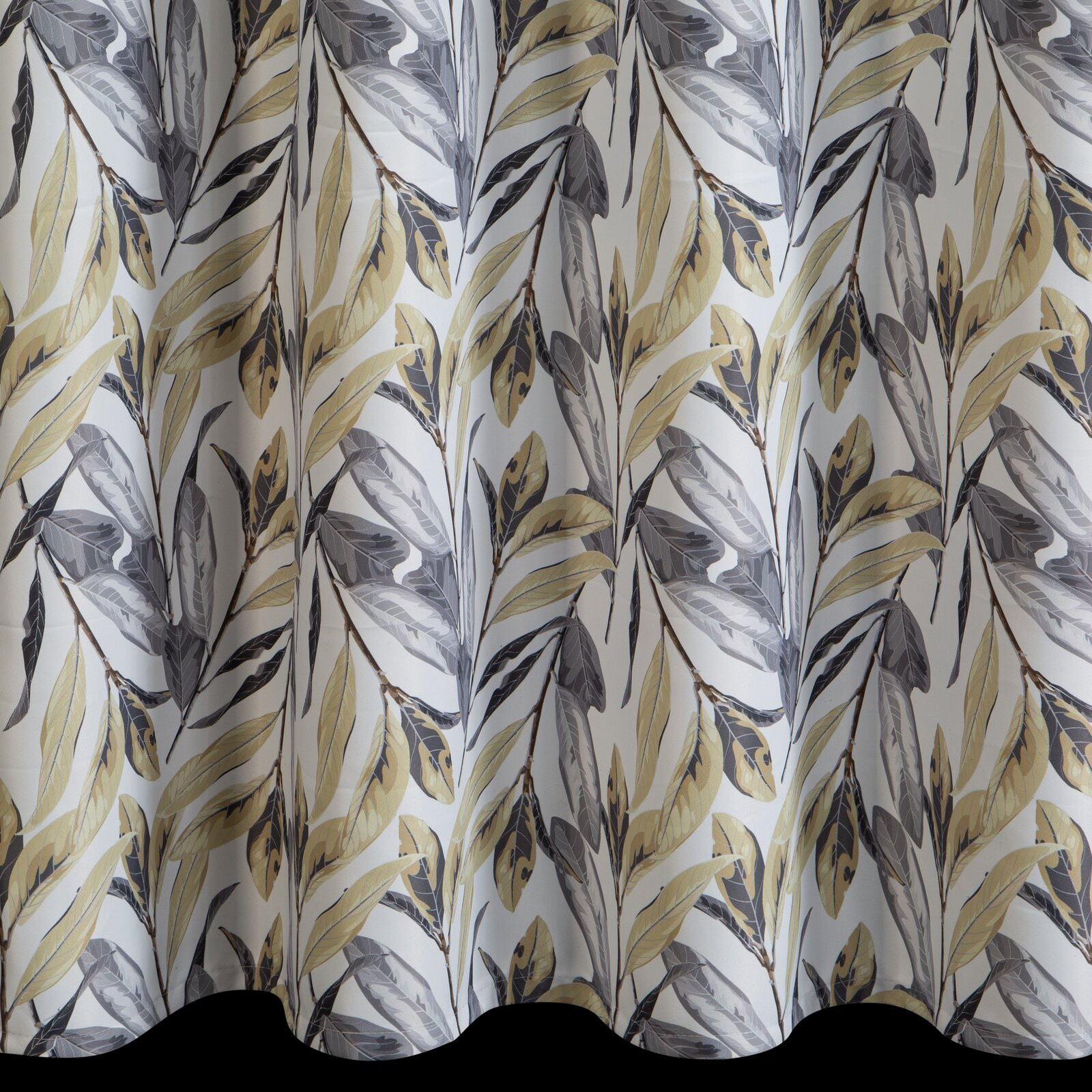 Hotový závěs LAVIN bílý - na průchodkách