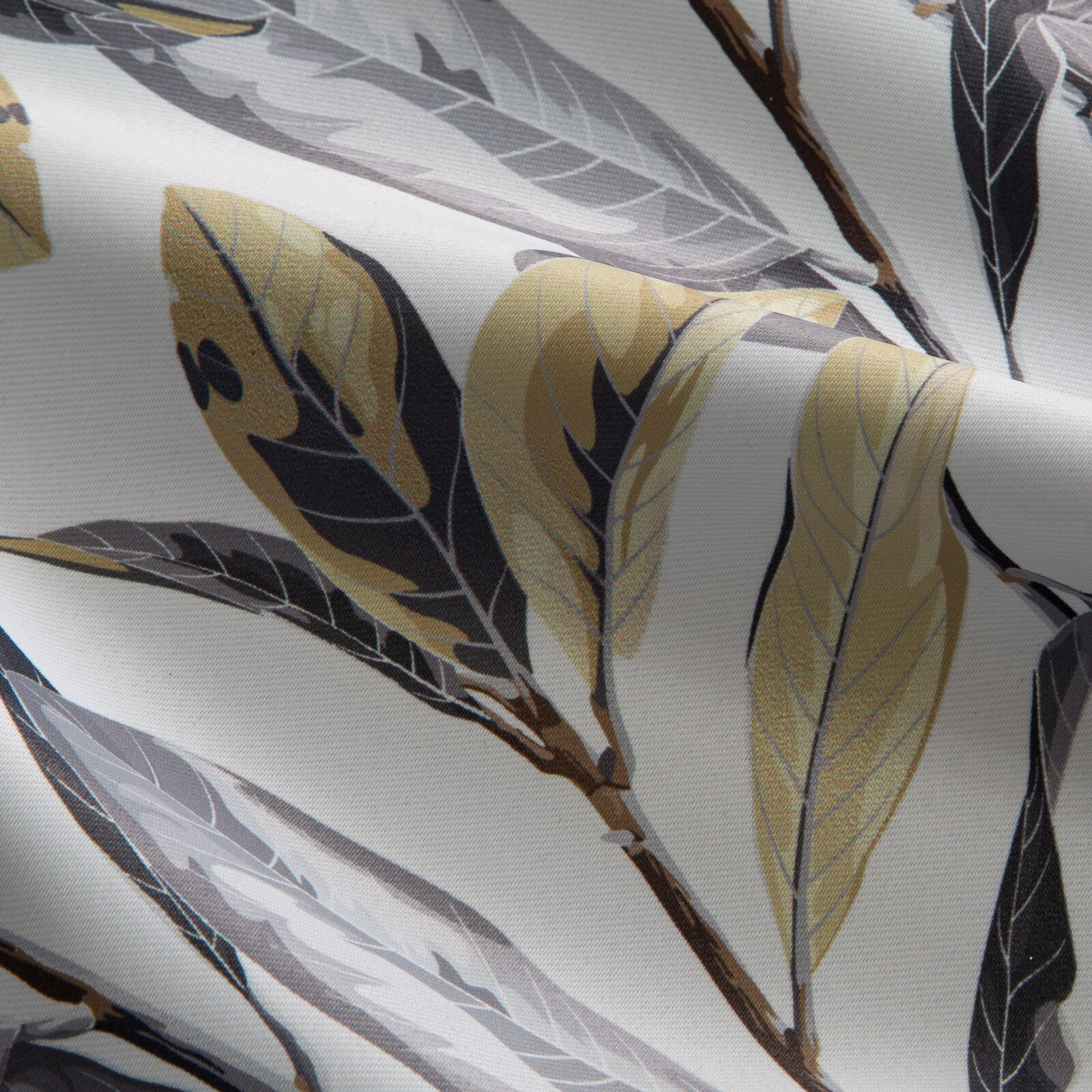 Hotový závěs LAVIN bílý - na průchodkách