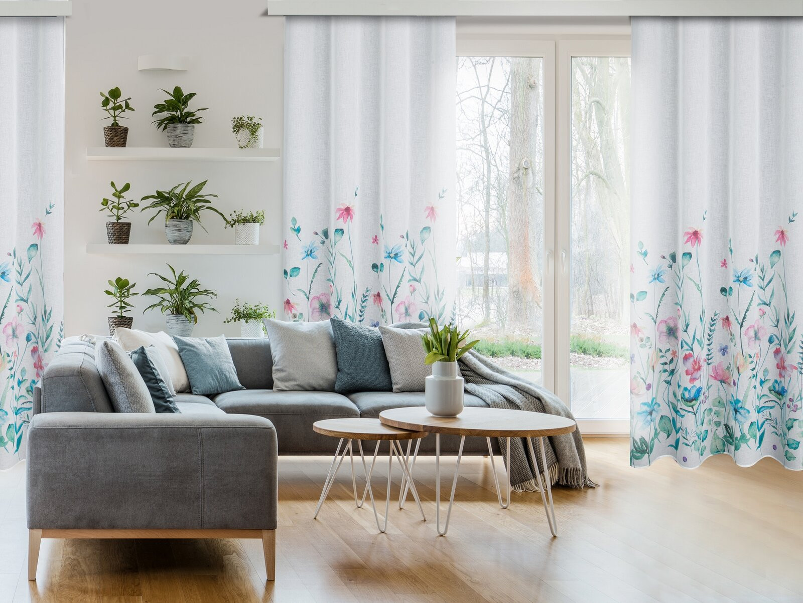 Hotový závěs LILIAN bílý - na průchodkách