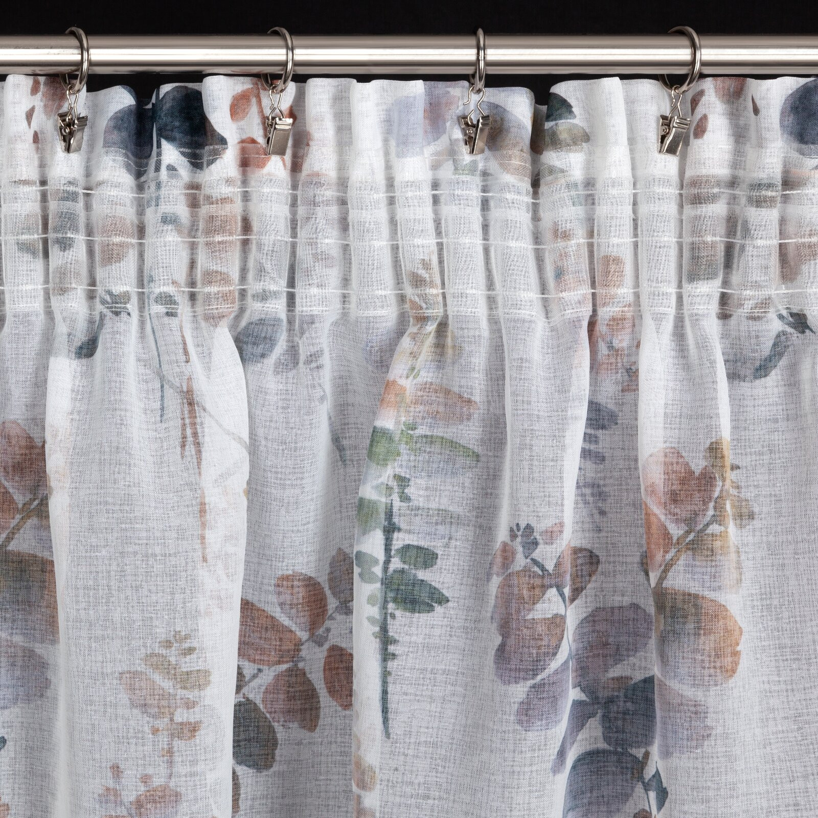 Hotový závěs MARINA ocelový - na pásce