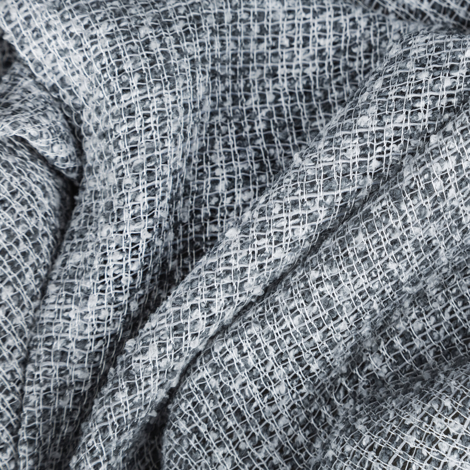 Hotový závěs MEGAN šedý - na průchodkách