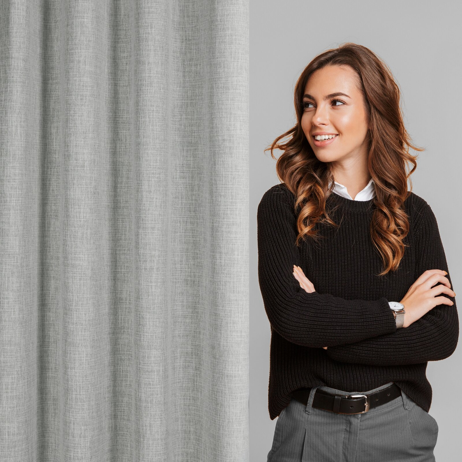 Hotový závěs ROMA šedý - na průchodkách