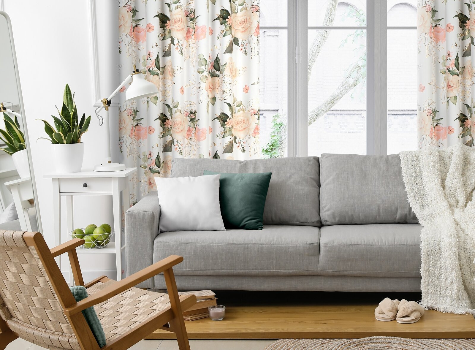 Hotový závěs ROSE na pásce - bílý